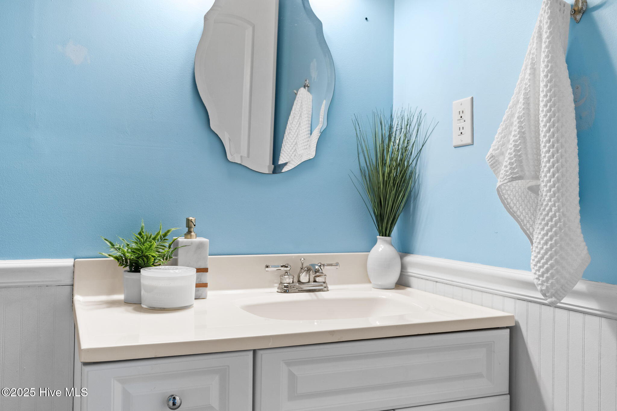 100497735 | Photo 23