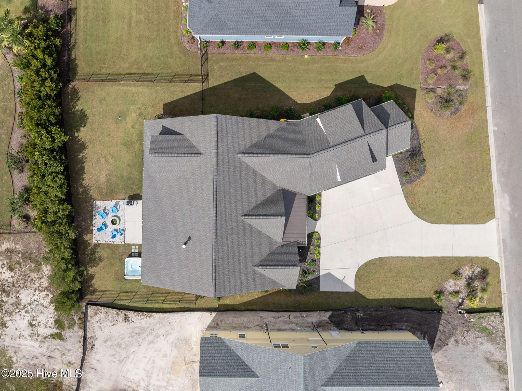 100536162 | Photo 81