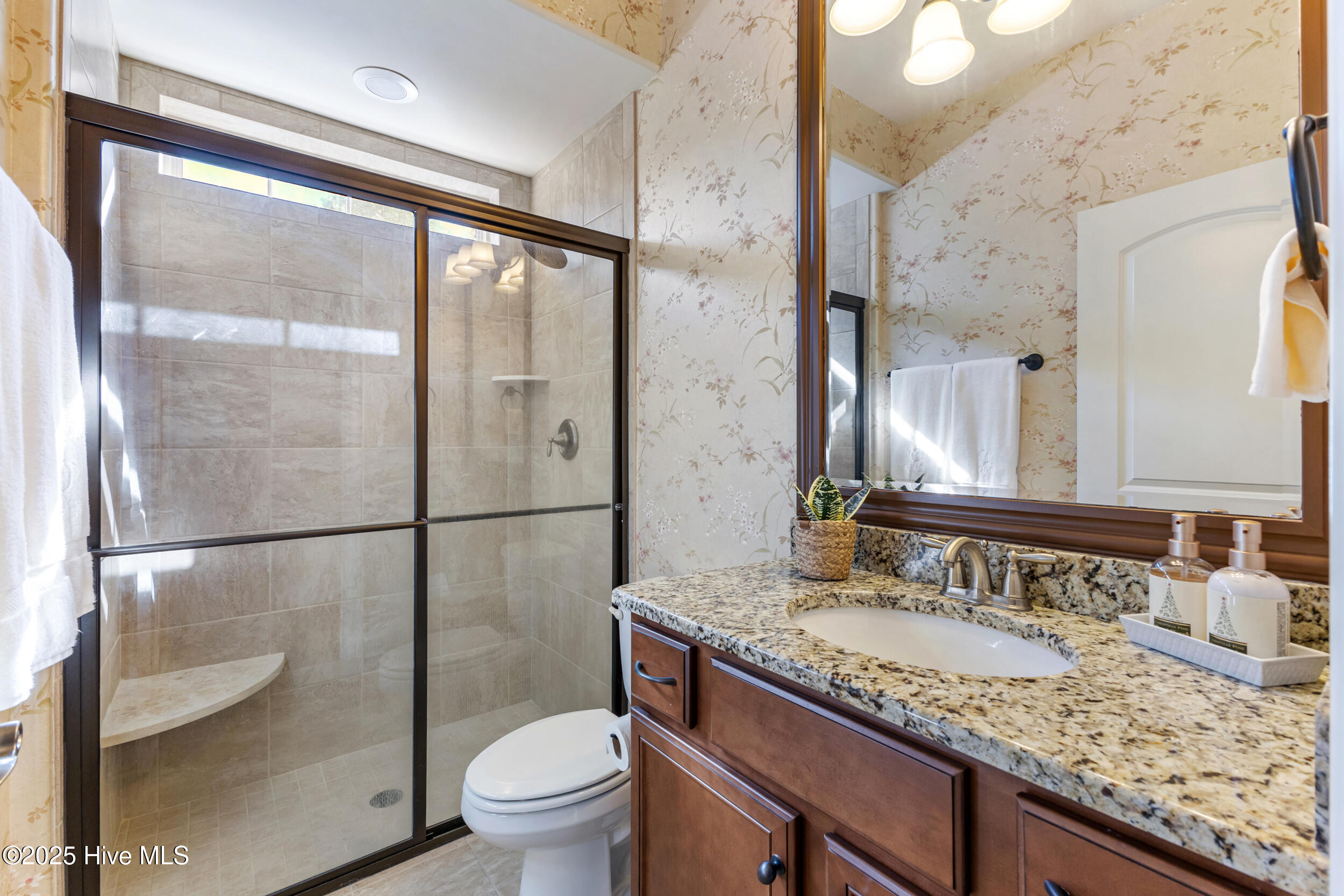 100539412 | Photo 22