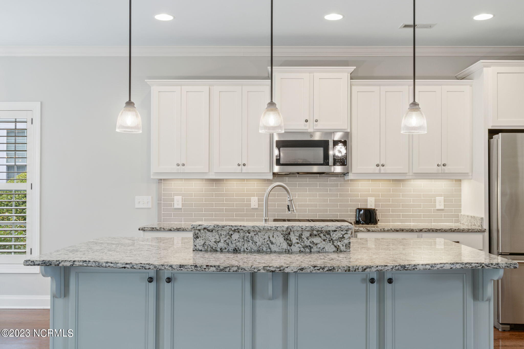 100553667 | Photo 17