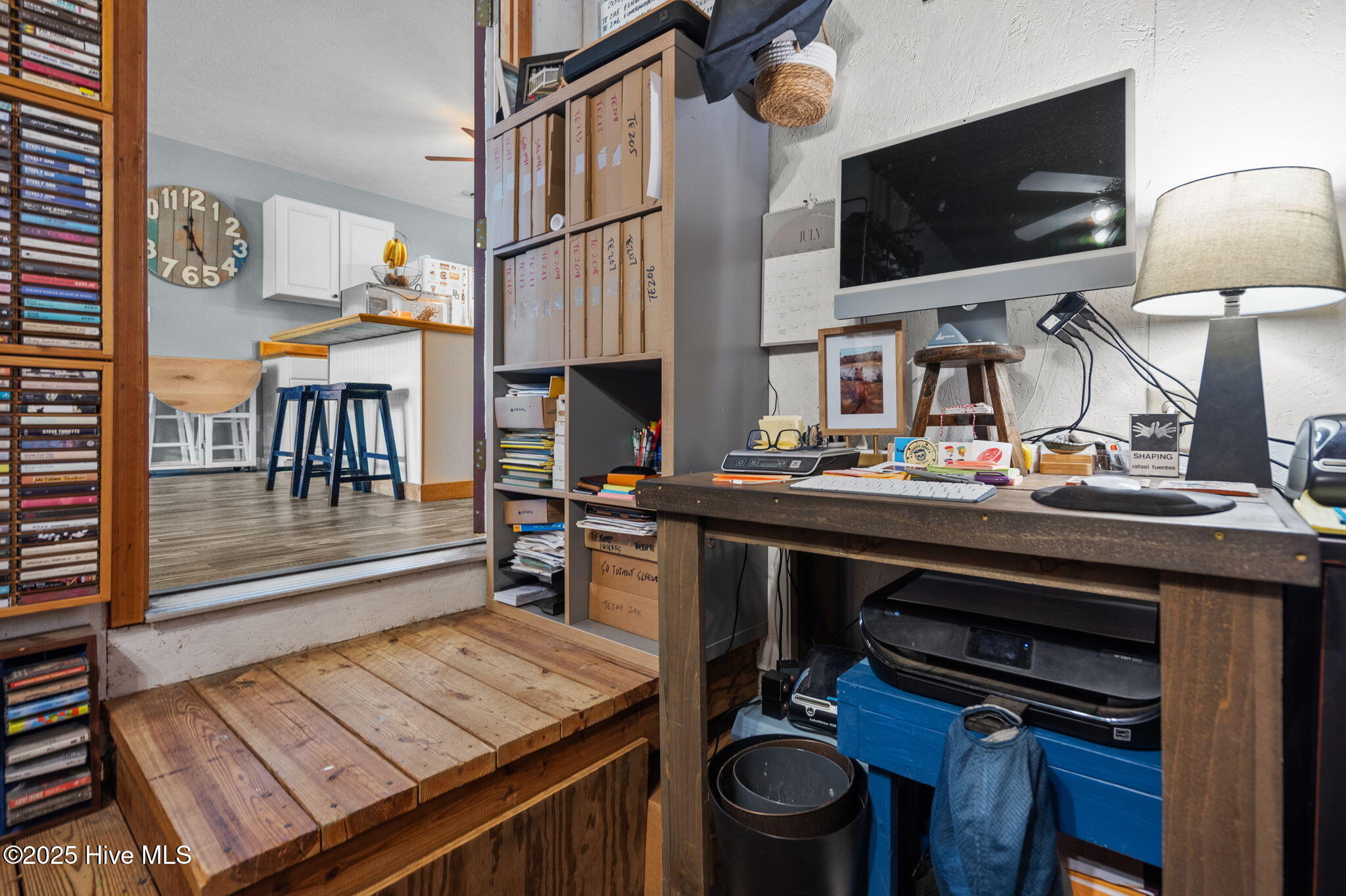 100522385 | Photo 16