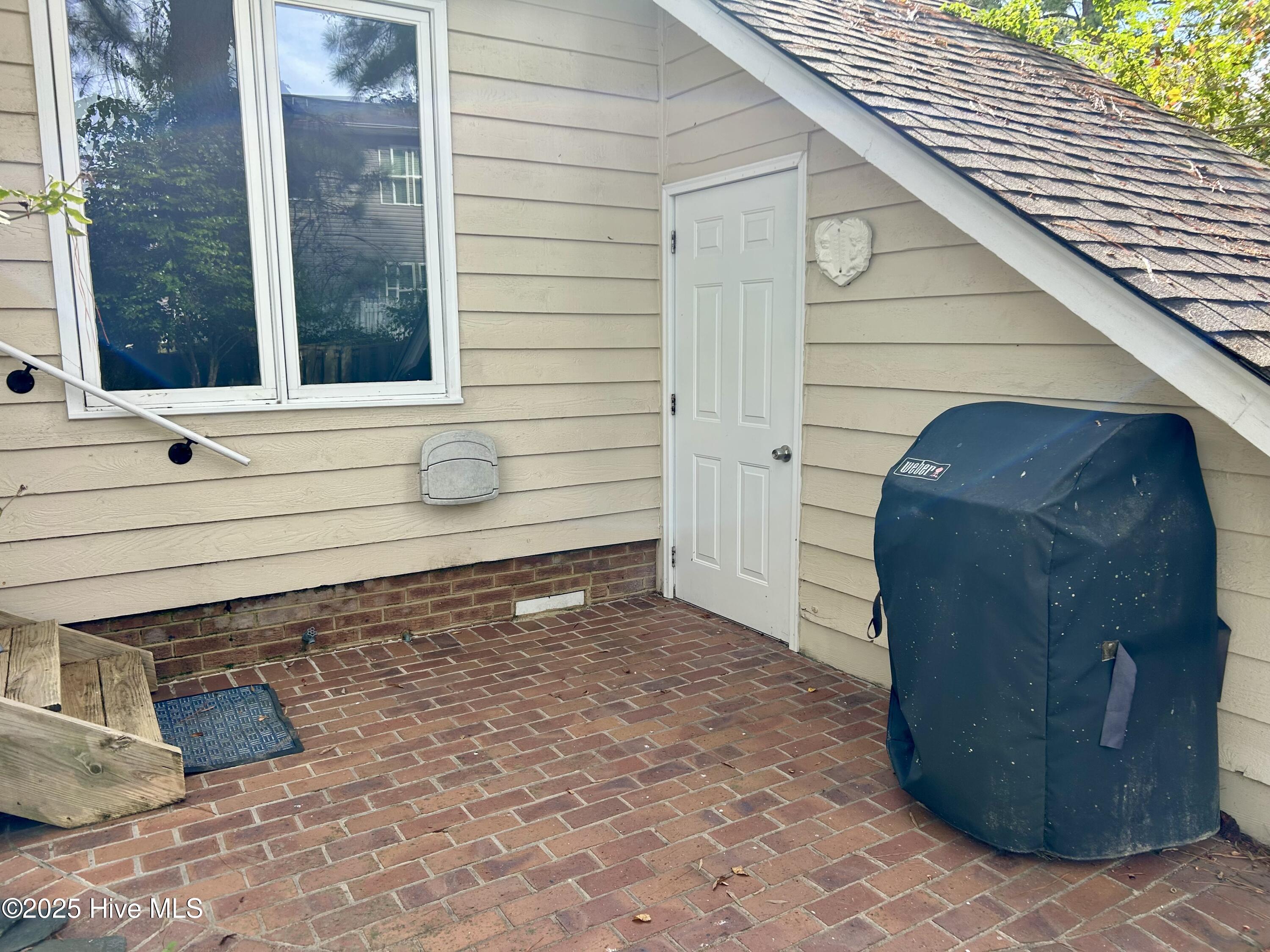 100532166 | Photo 30