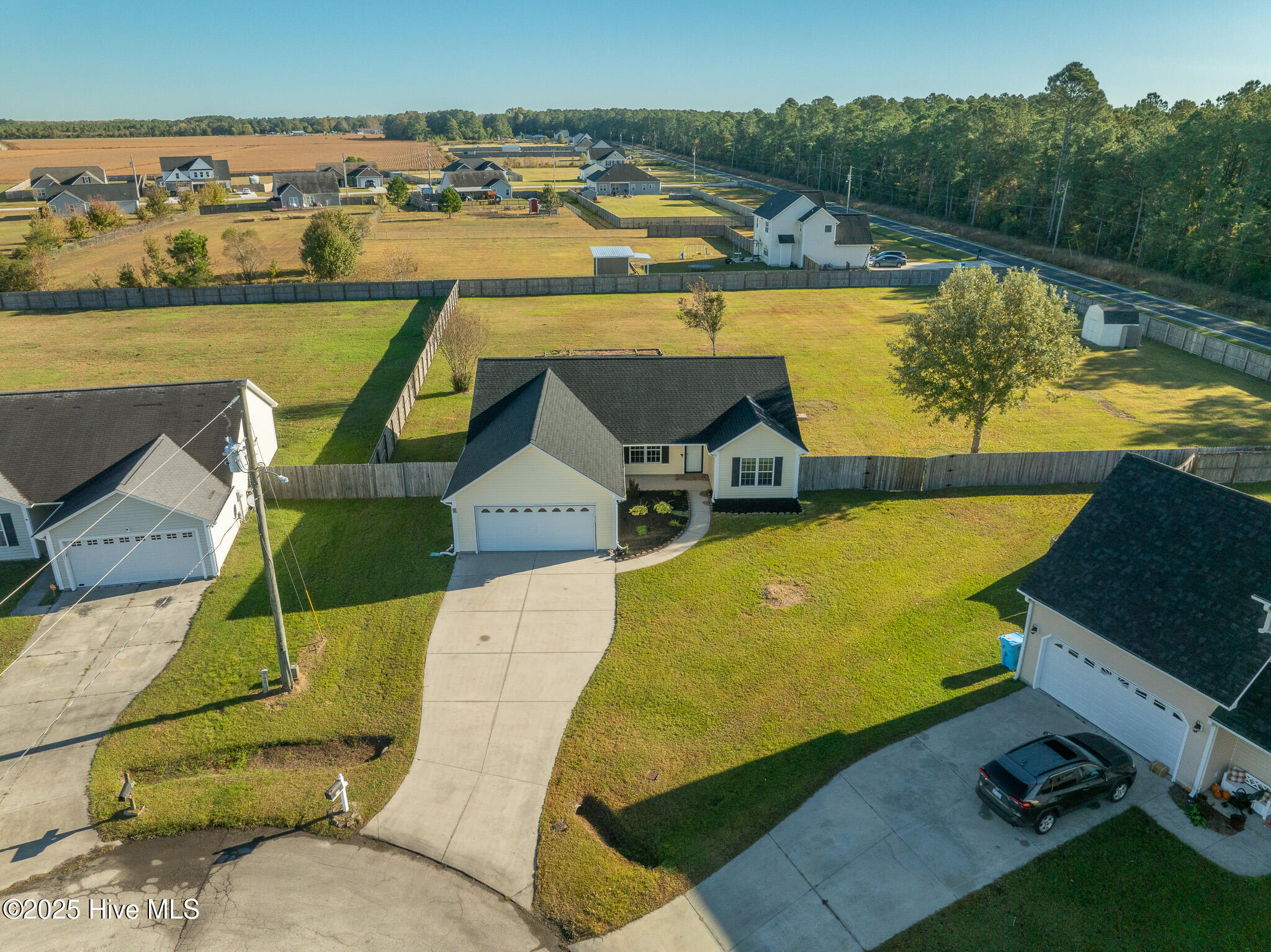 100539227 | Photo 40