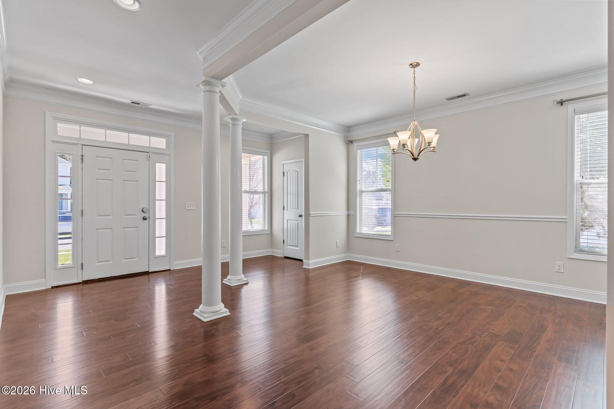 100560294 | Photo 10