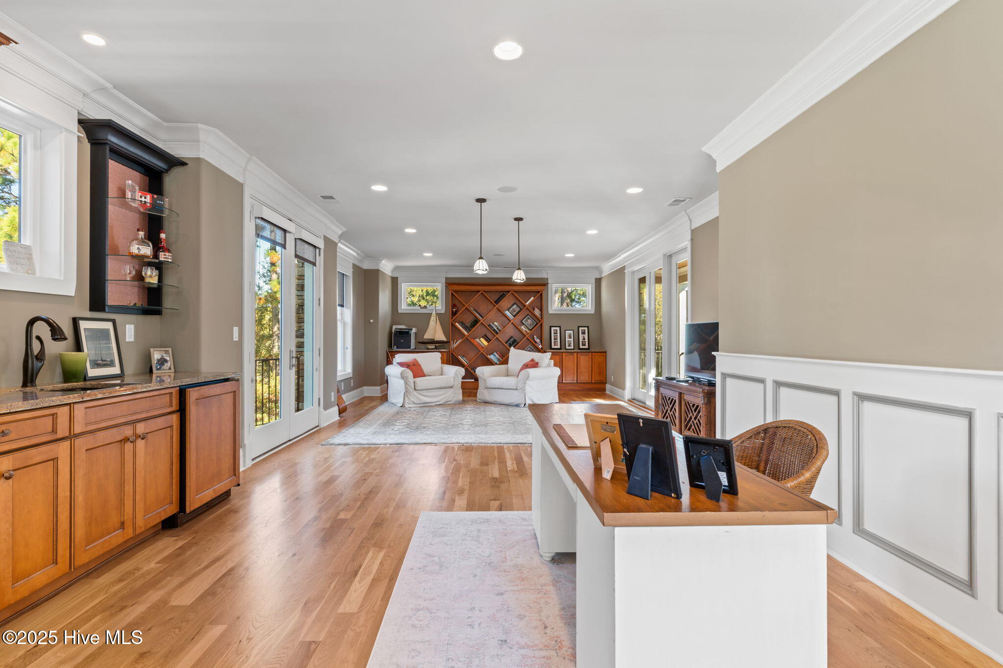 100540302 | Photo 55