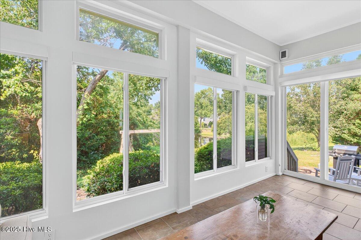 100561885 | Photo 26