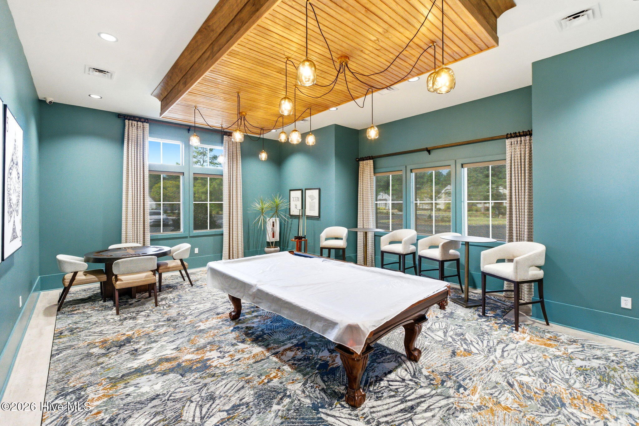 100566822 | Photo 72