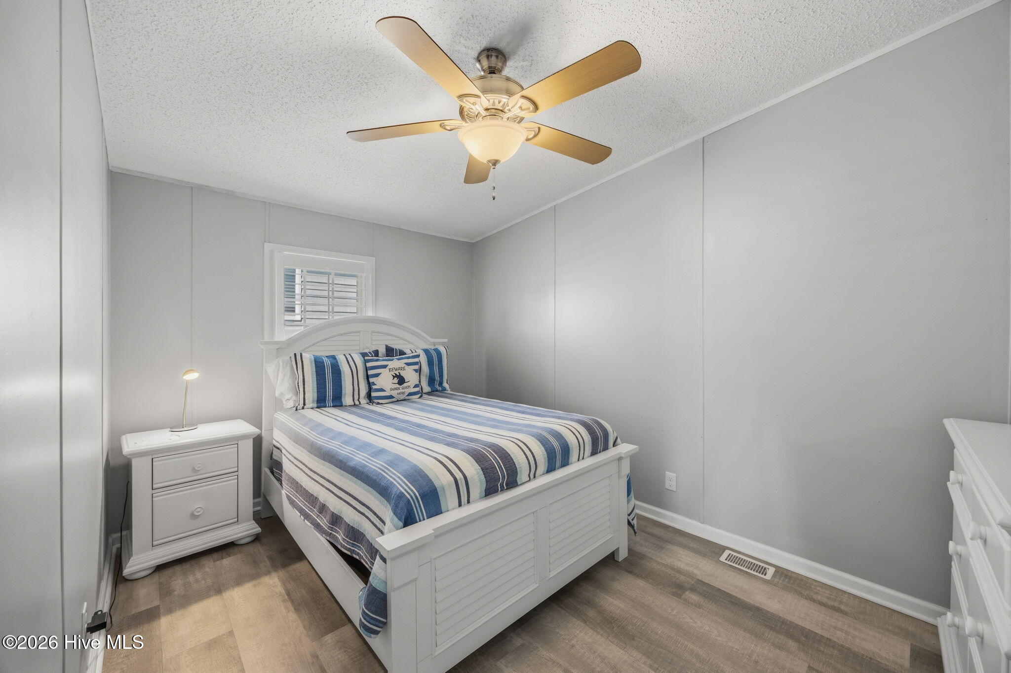 100558073 | Photo 31