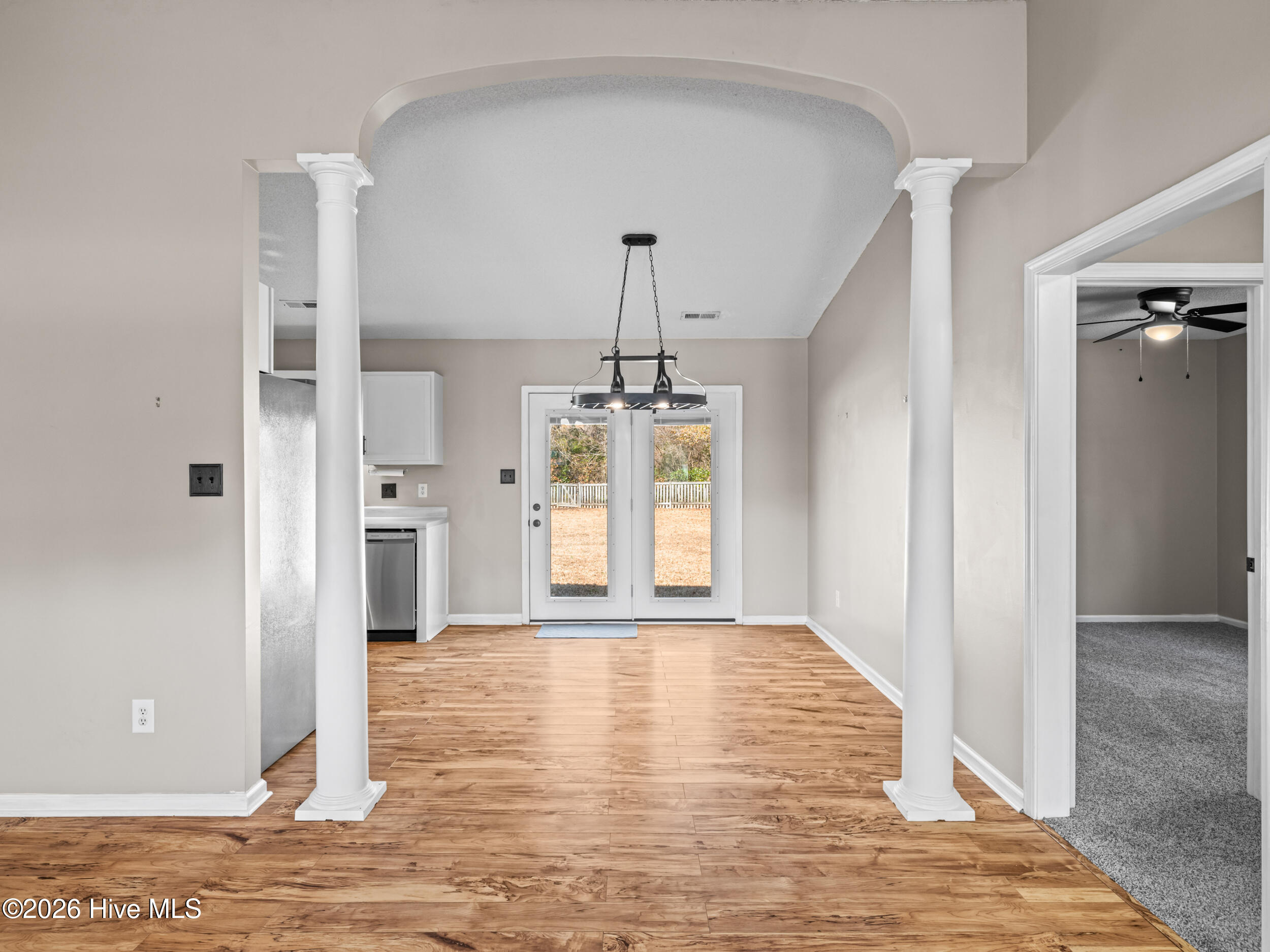 100547559 | Photo 14