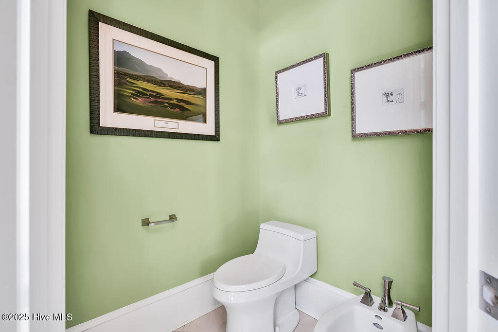 100535984 | Photo 36