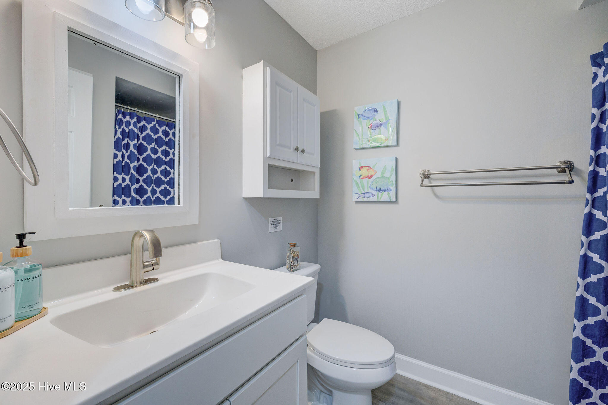 100526361 | Photo 16