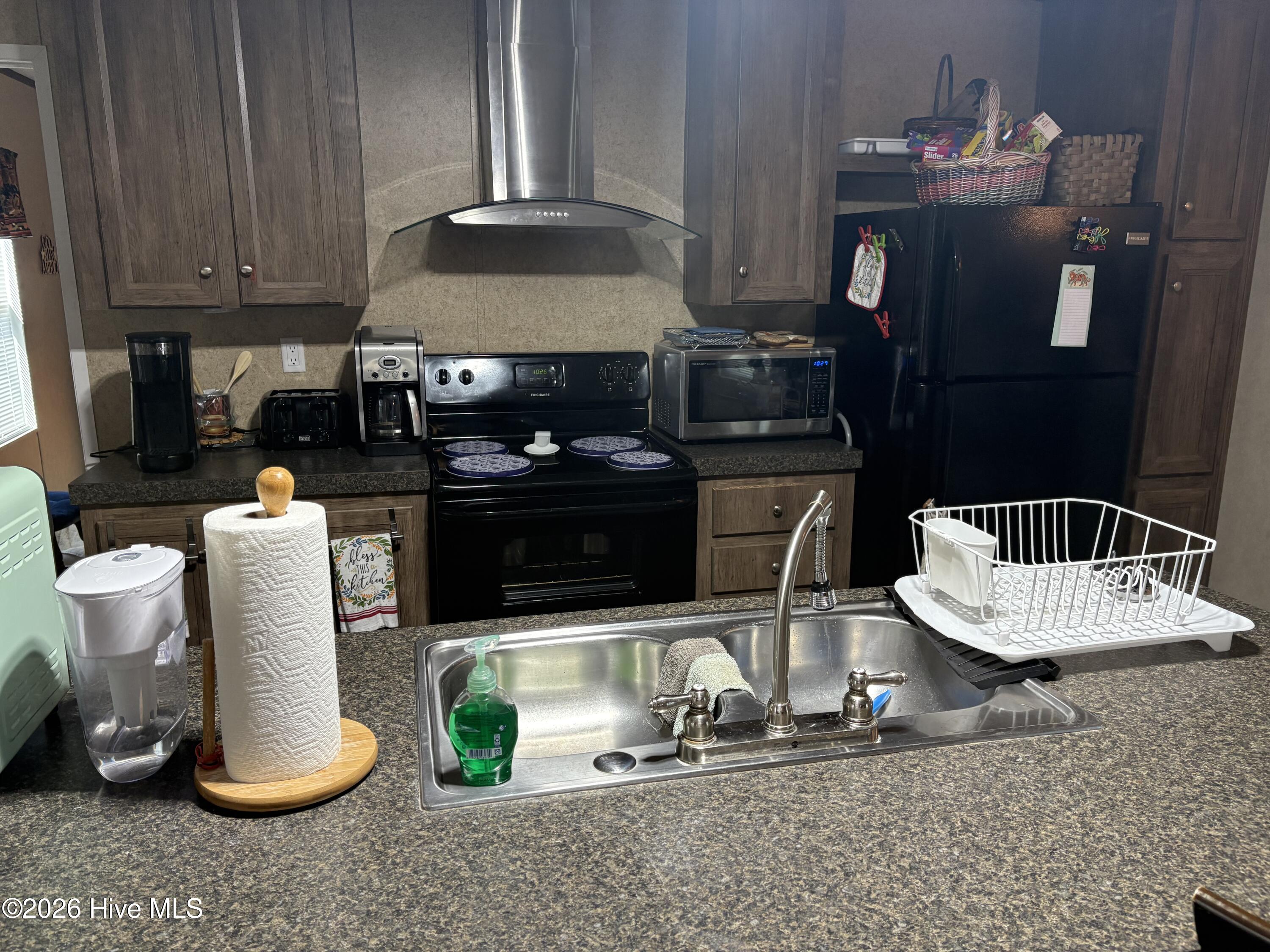 100563107 | Photo 16