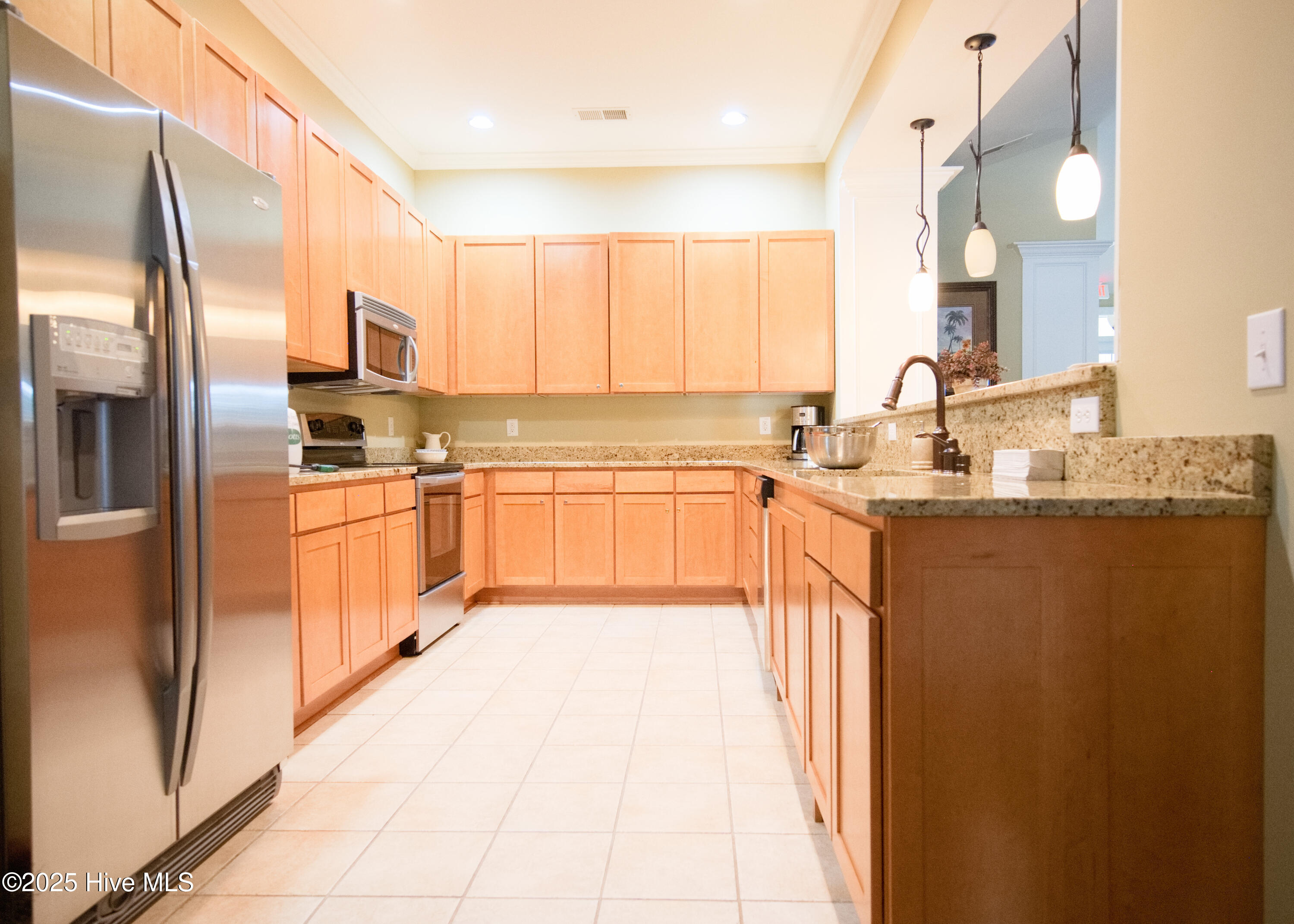 100546521 | Photo 99