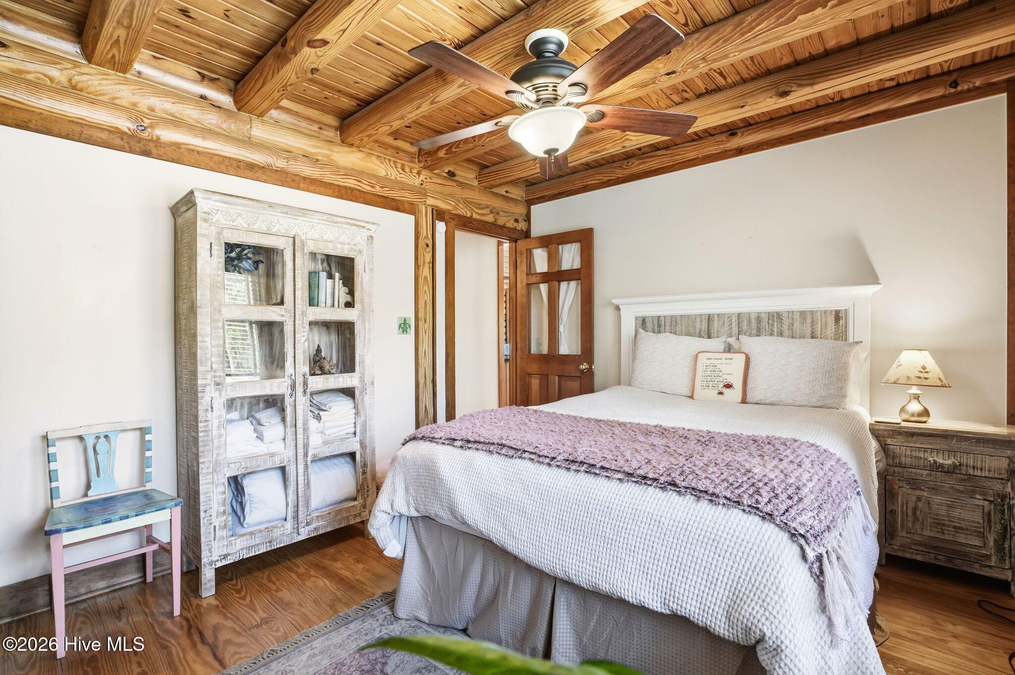 100565055 | Photo 30