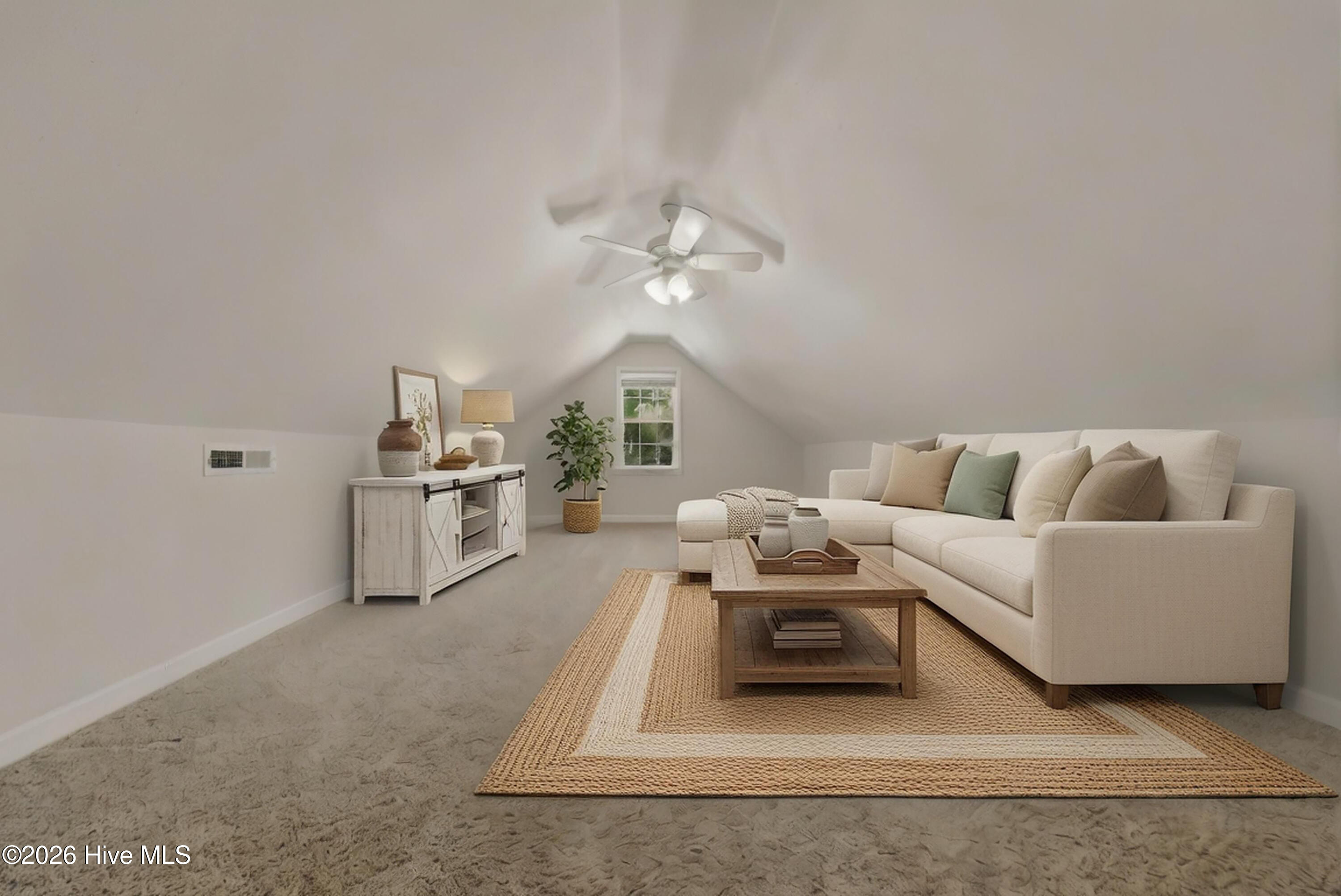 100568485 | Photo 36