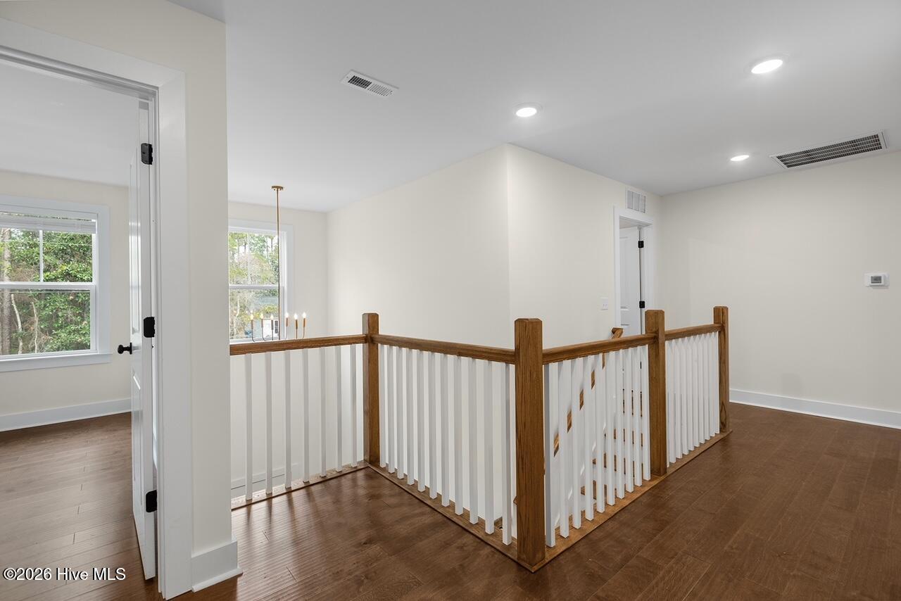 100544259 | Photo 23