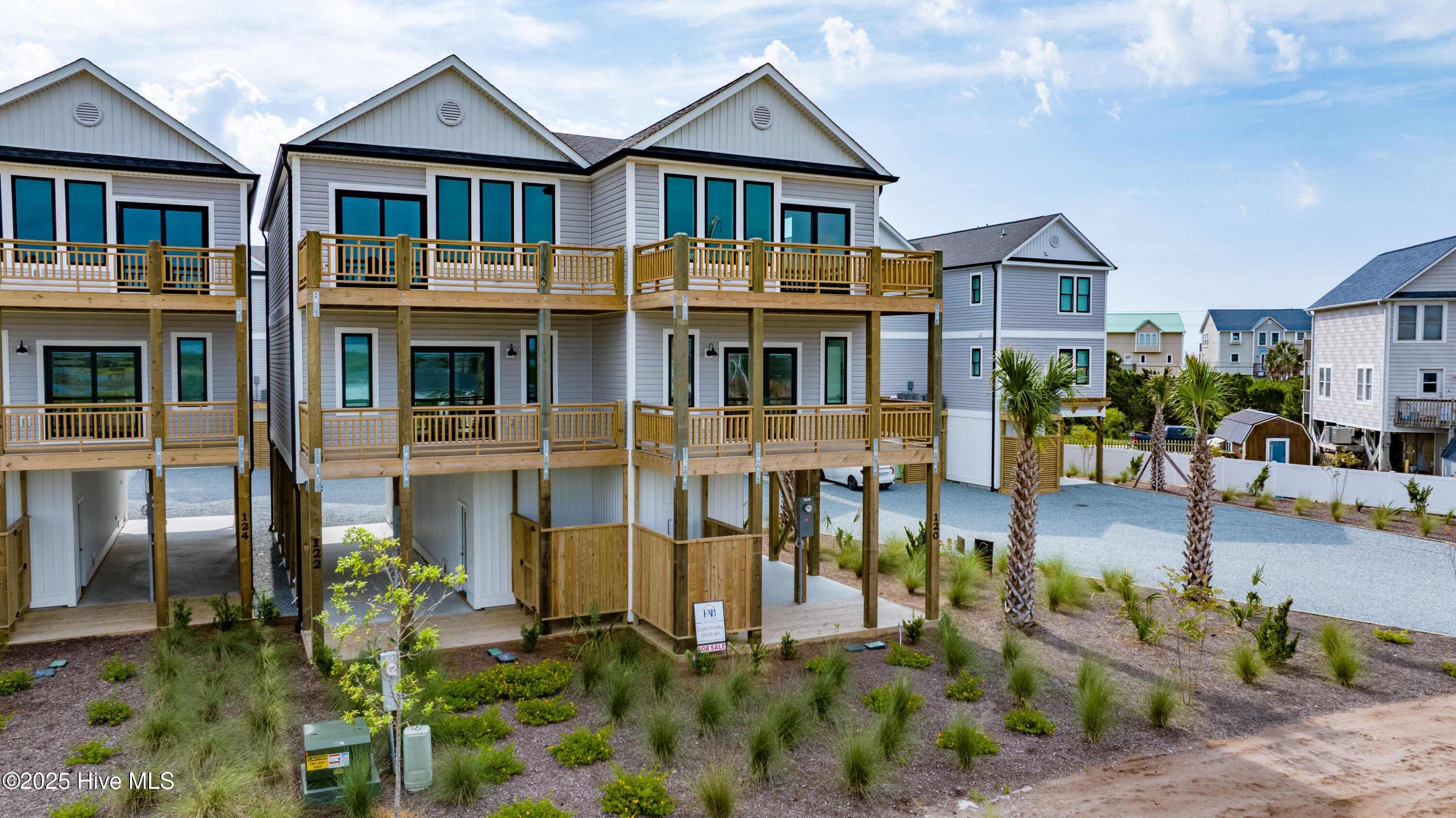 100474523 | Photo 62