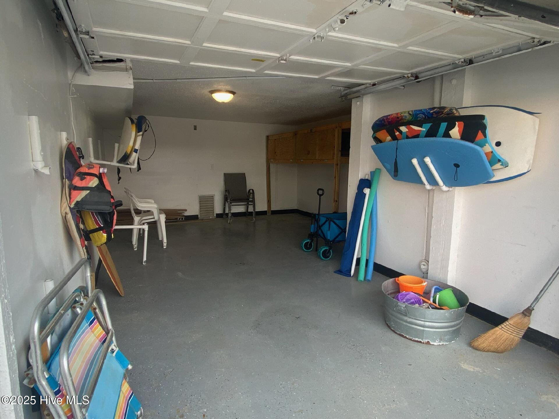 100497647 | Photo 25