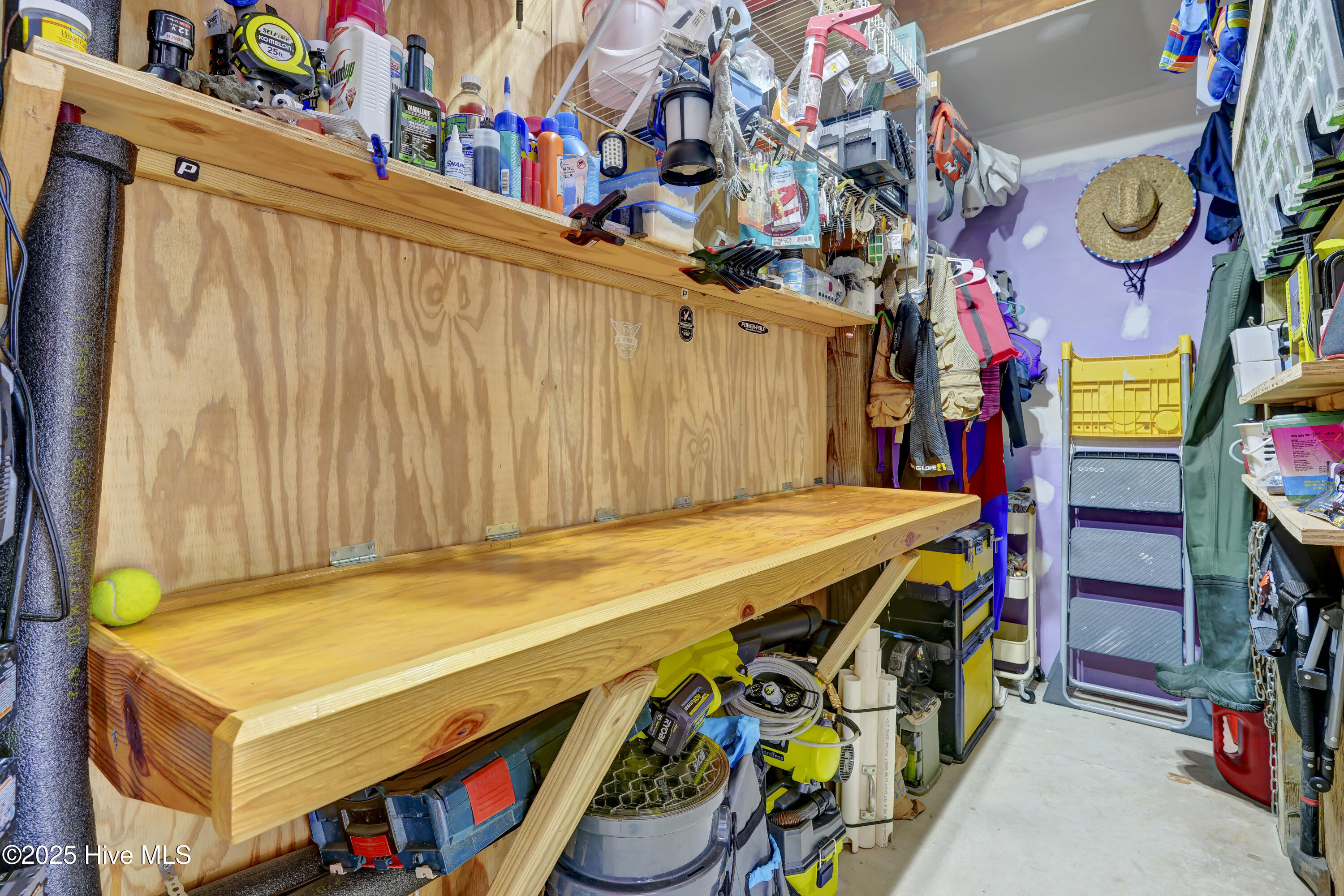 100532685 | Photo 42