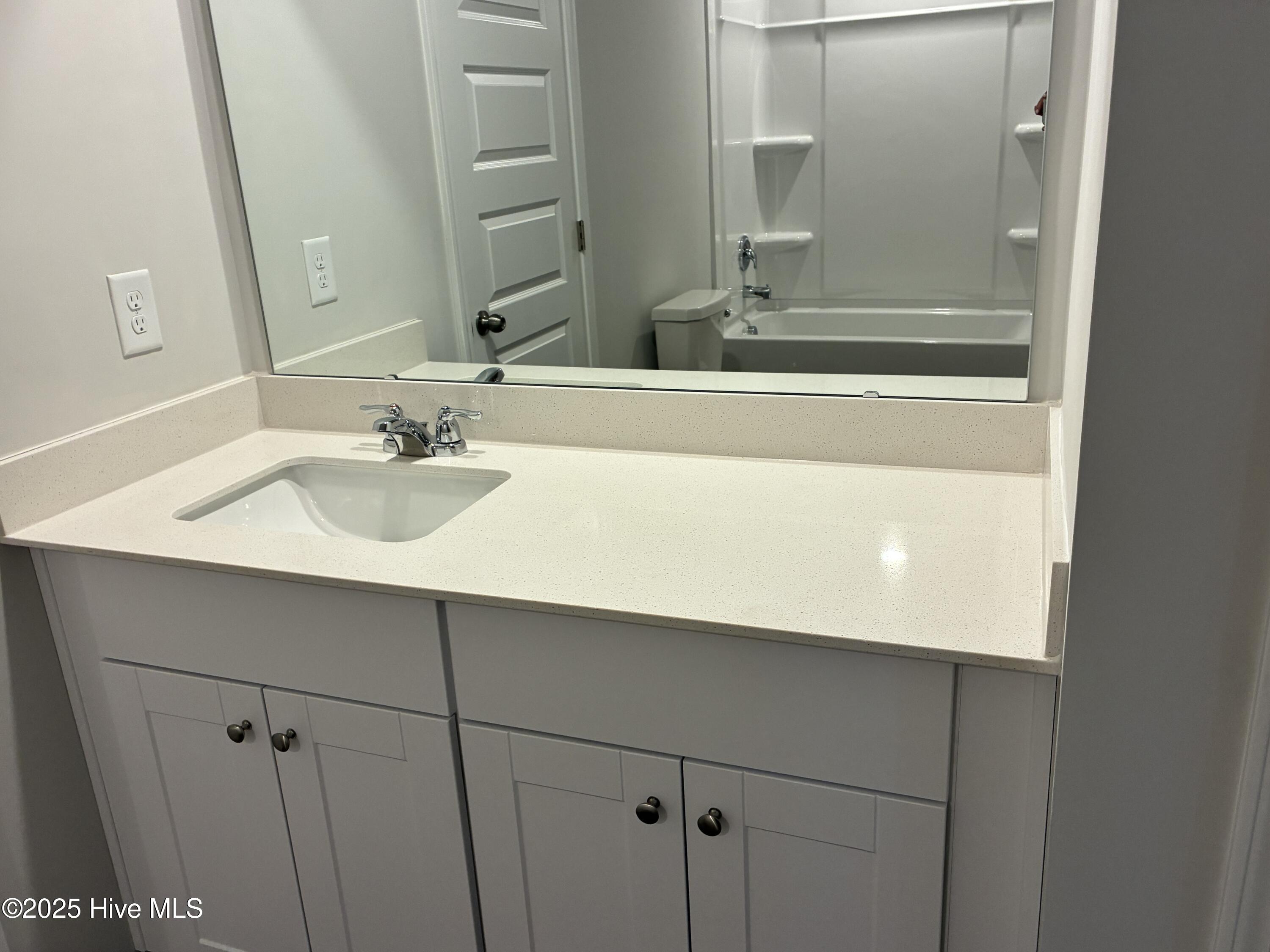 100545572 | Photo 30