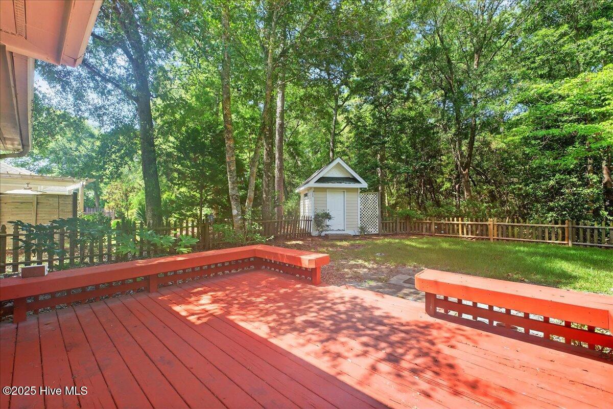 100519877 | Photo 44