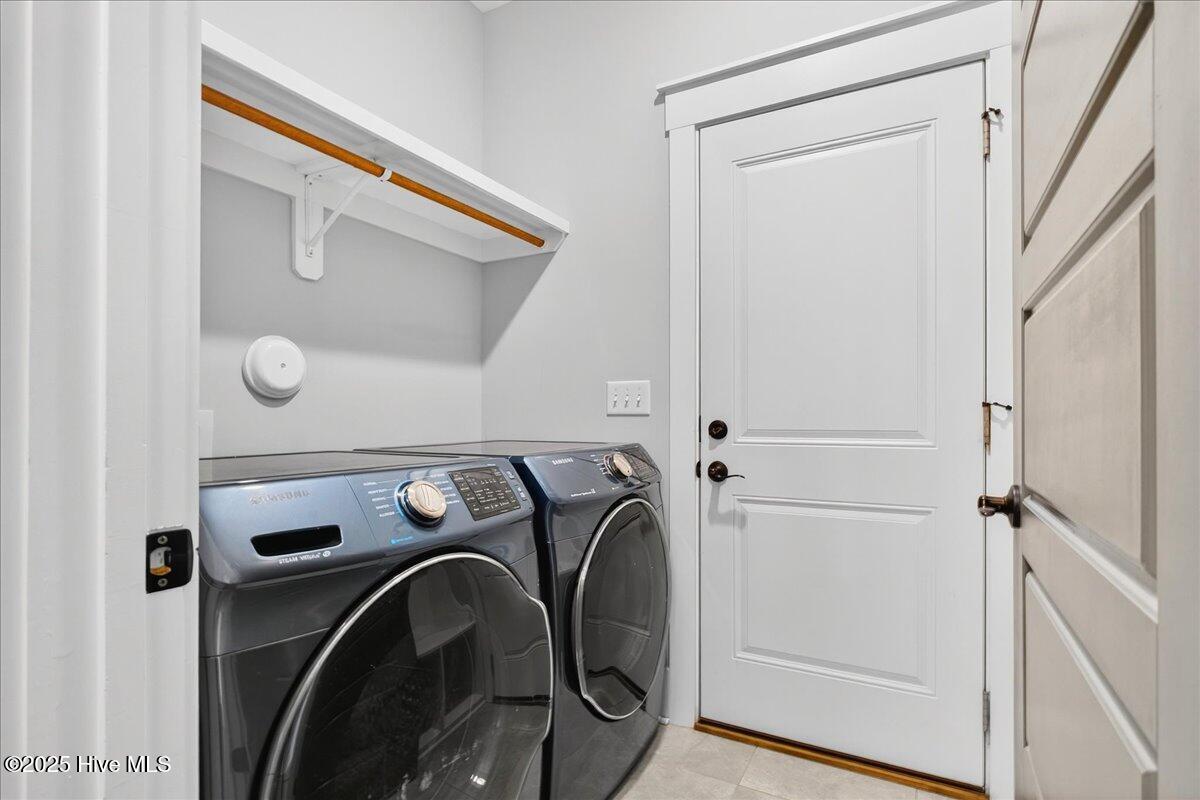 100541370 | Photo 10