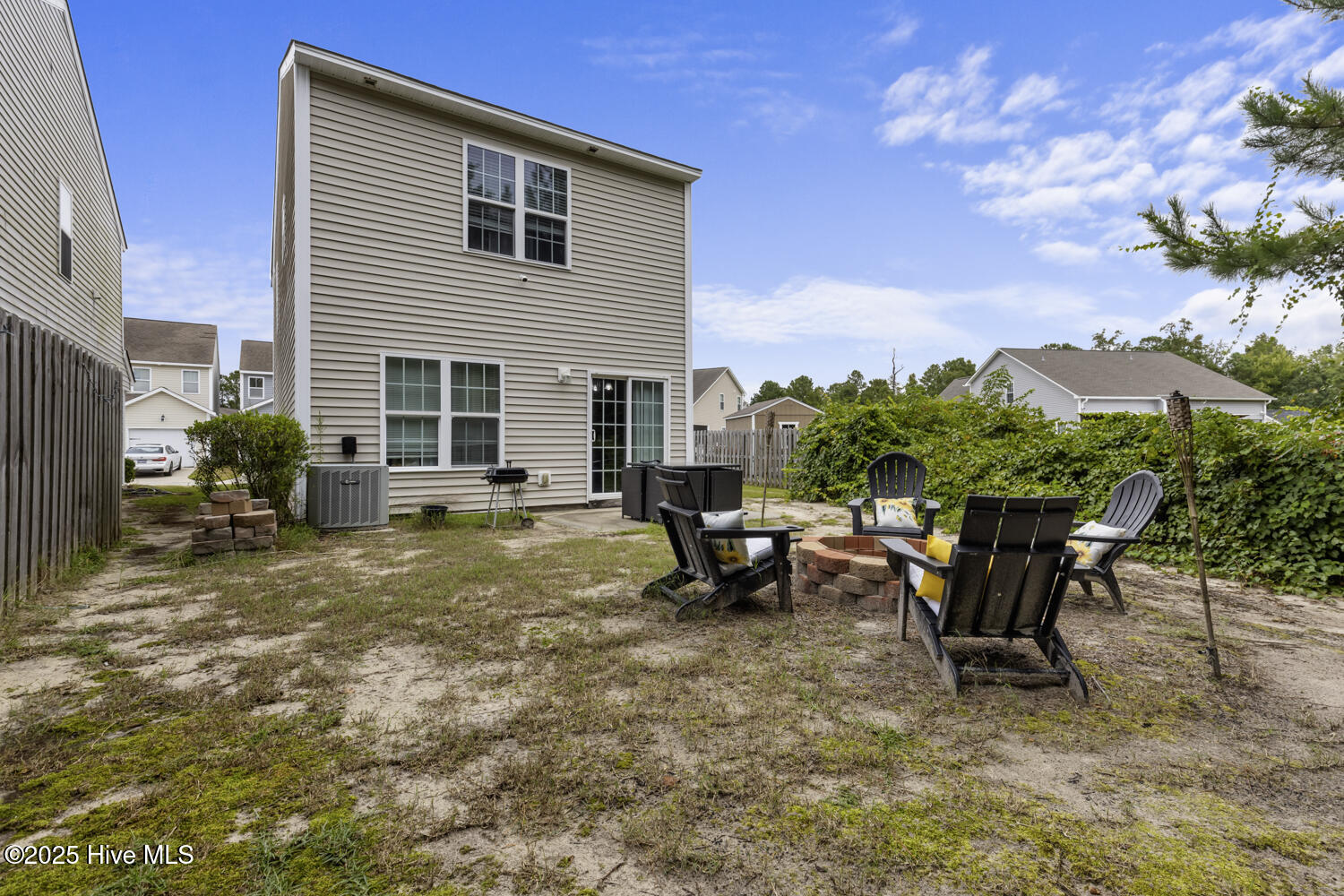 100530118 | Photo 24