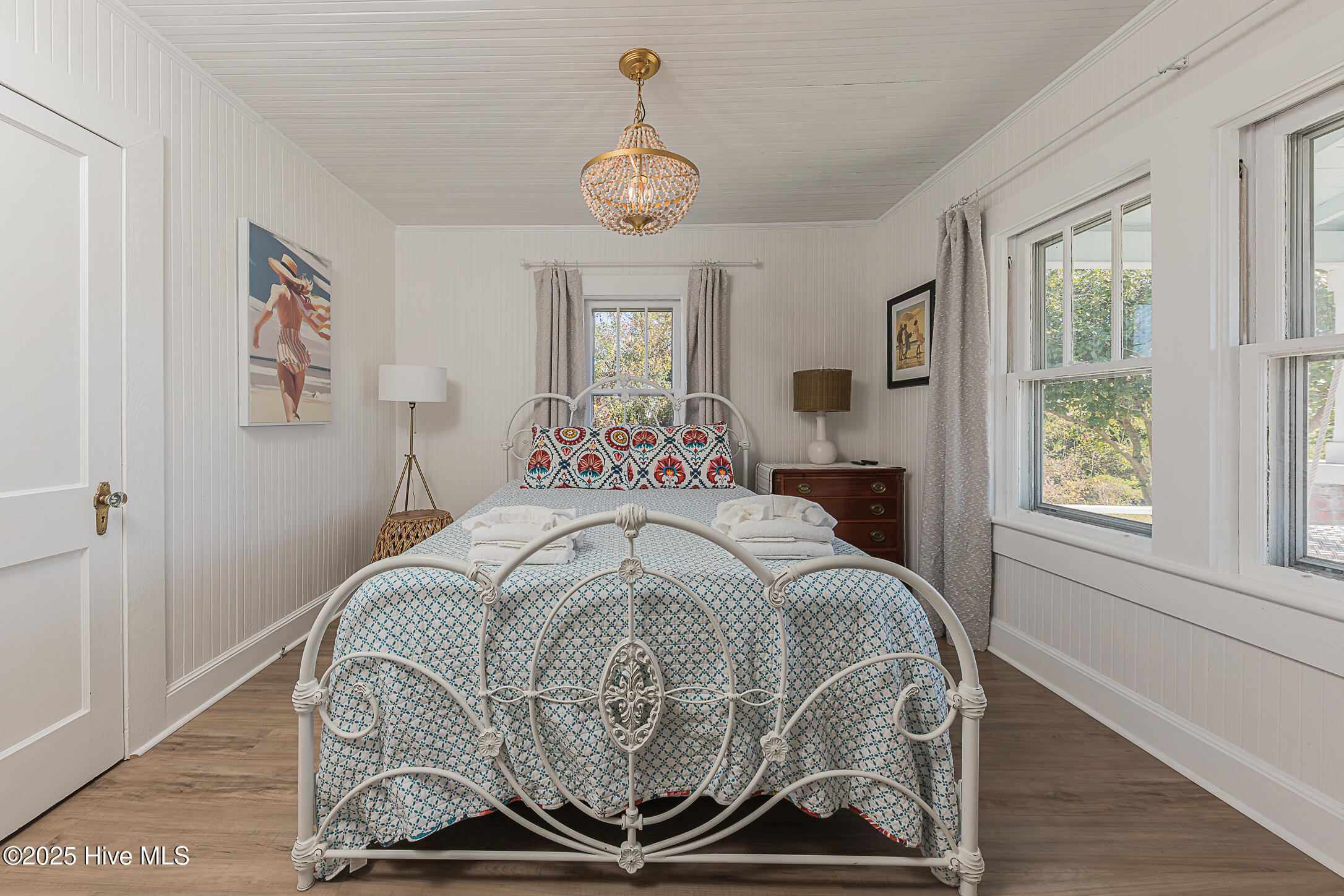 100544224 | Photo 25