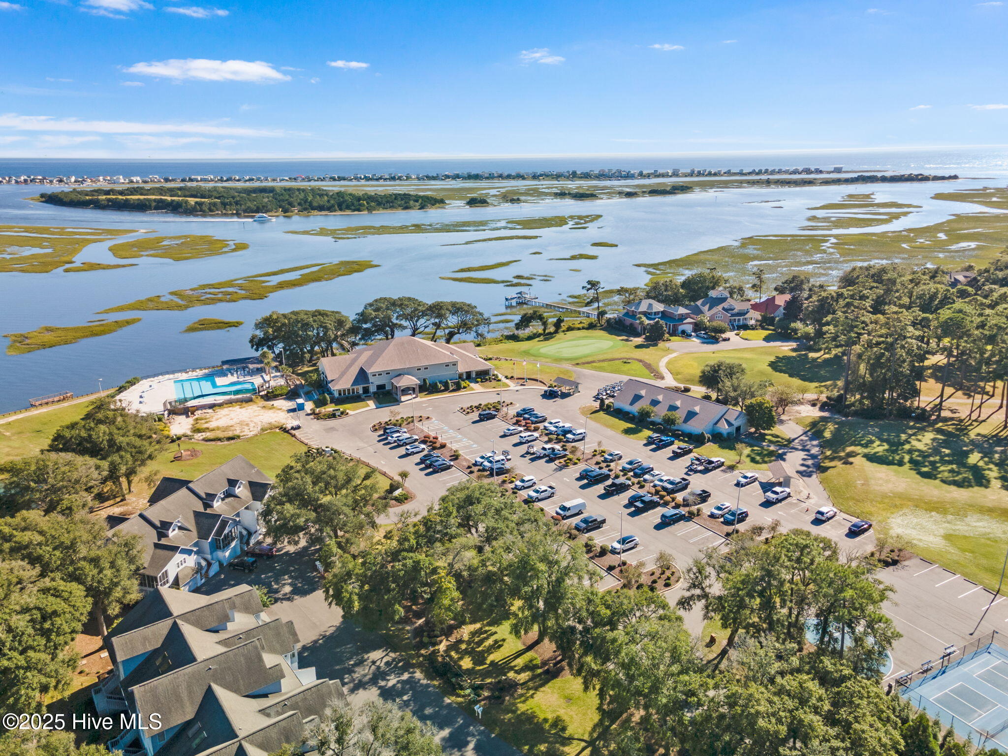 100537580 | Photo 50