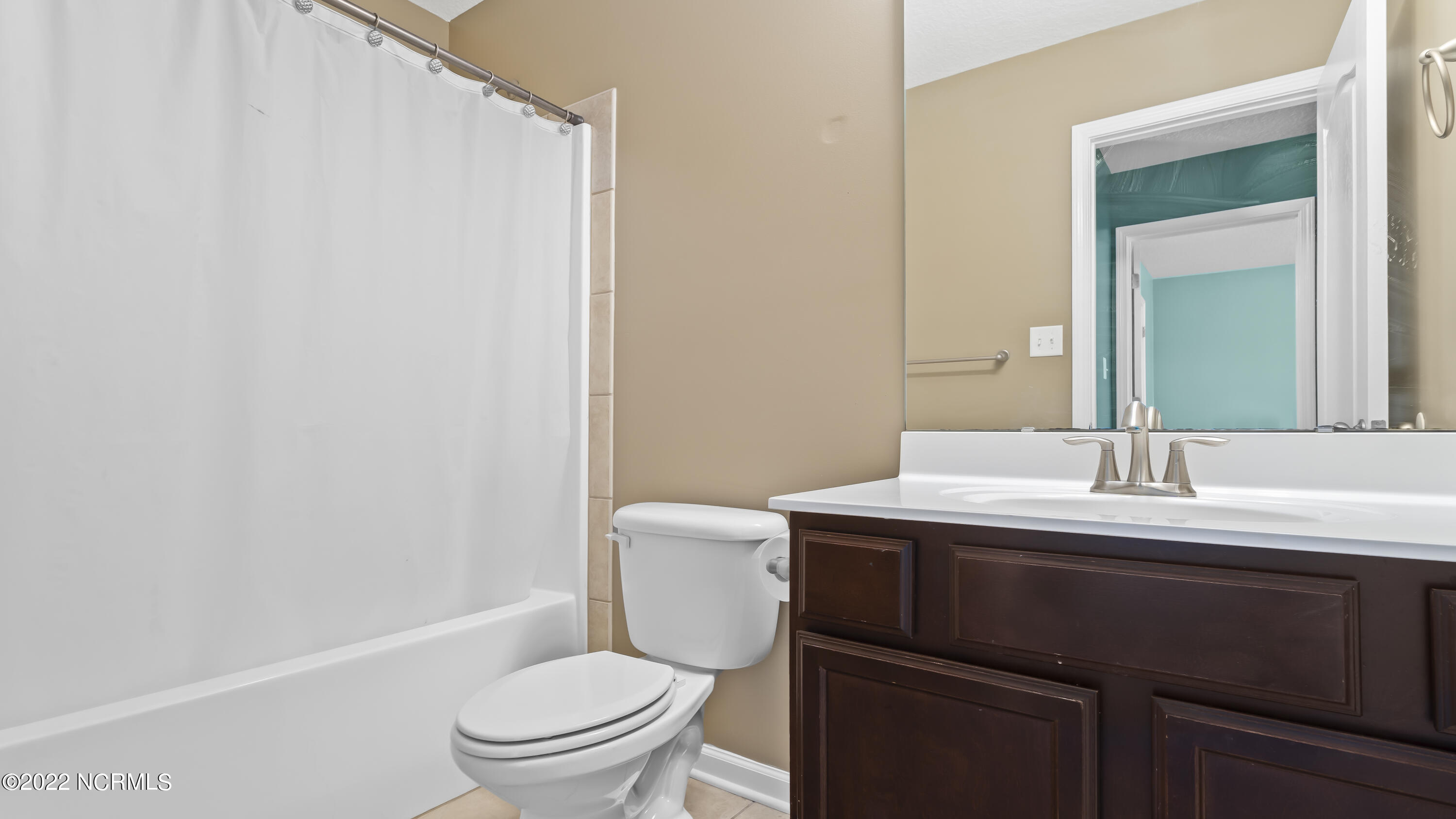 100566644 | Photo 25