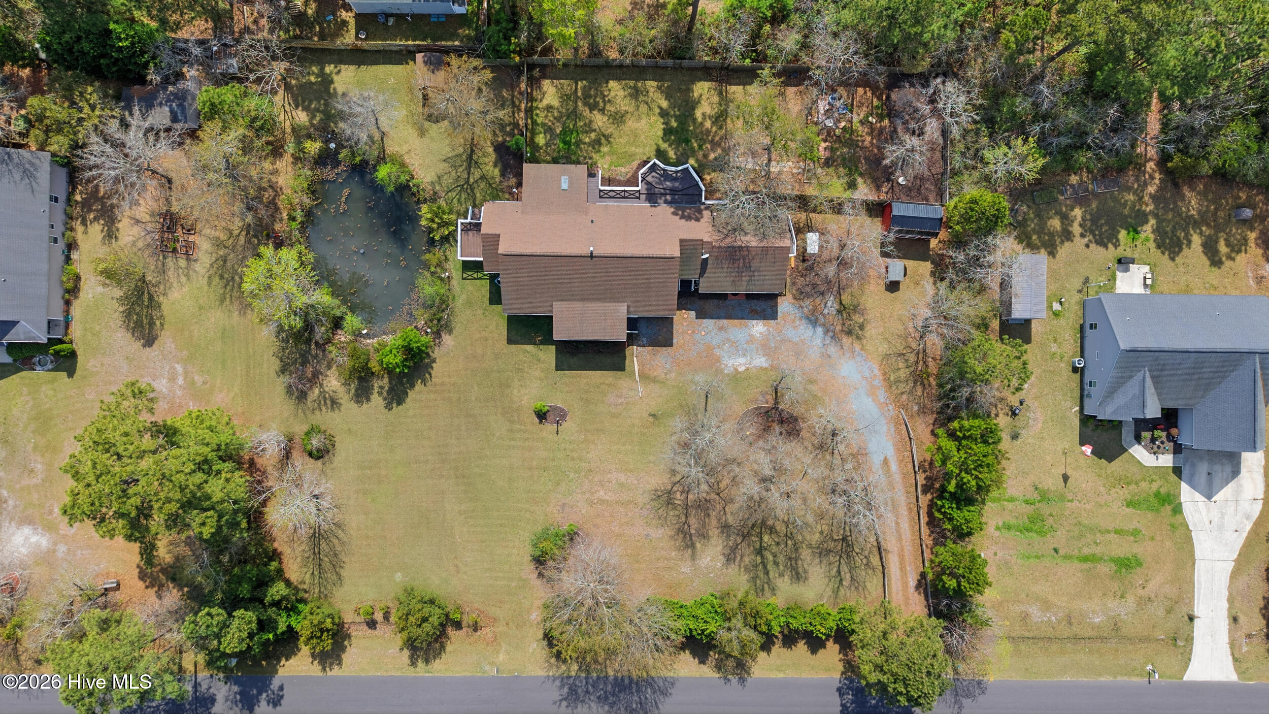 100563563 | Photo 51