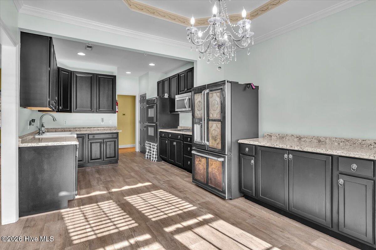 100561788 | Photo 30