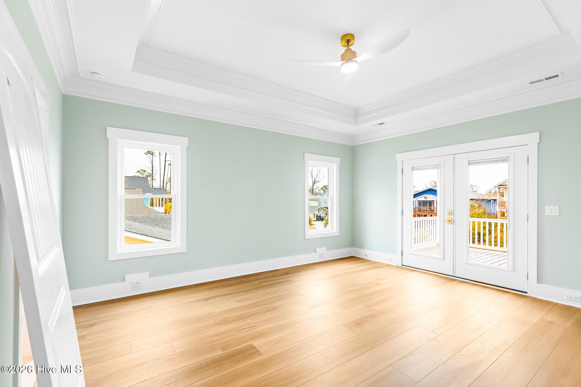 100516902 | Photo 36