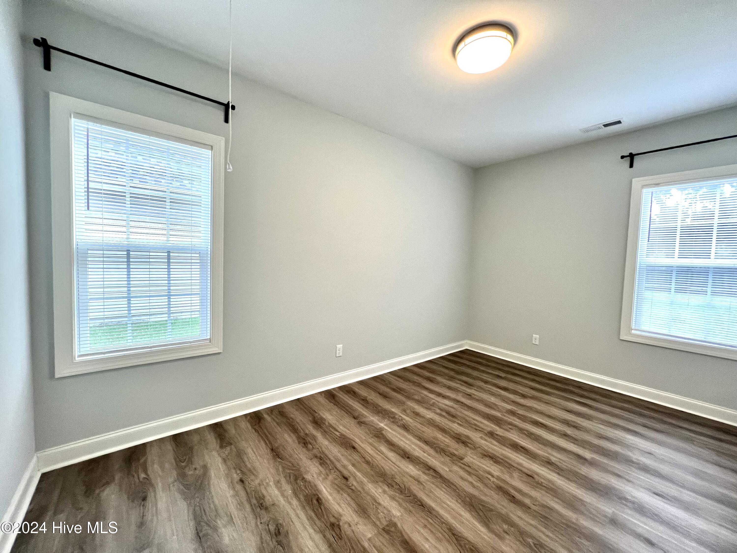 100546336 | Photo 12