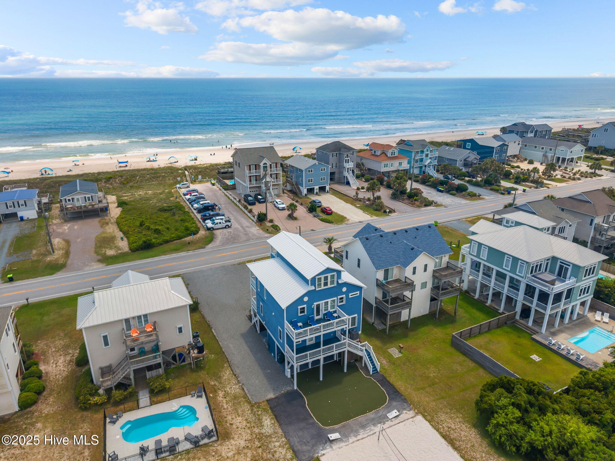 100496177 | Photo 63