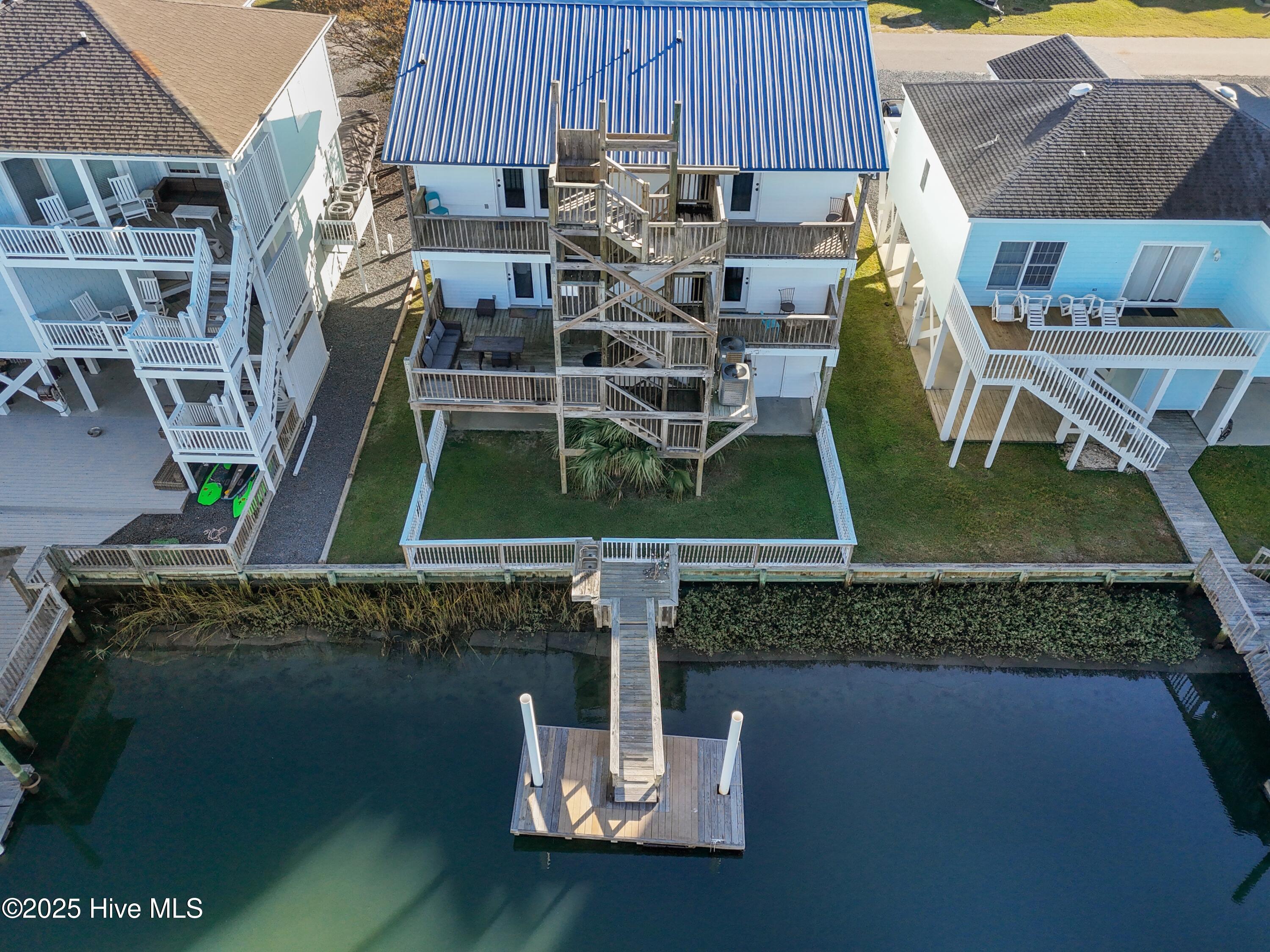 100542122 | Photo 59