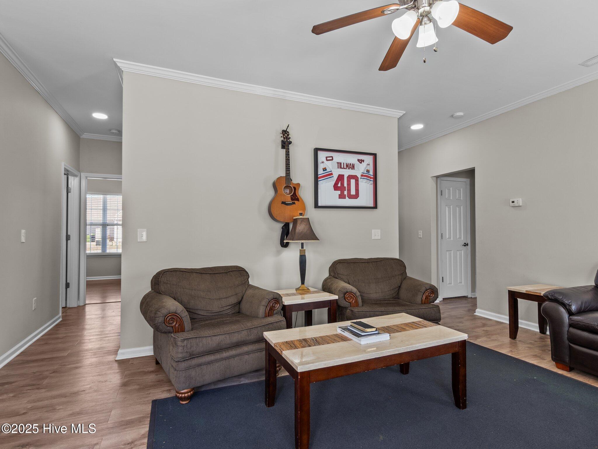 100561630 | Photo 26