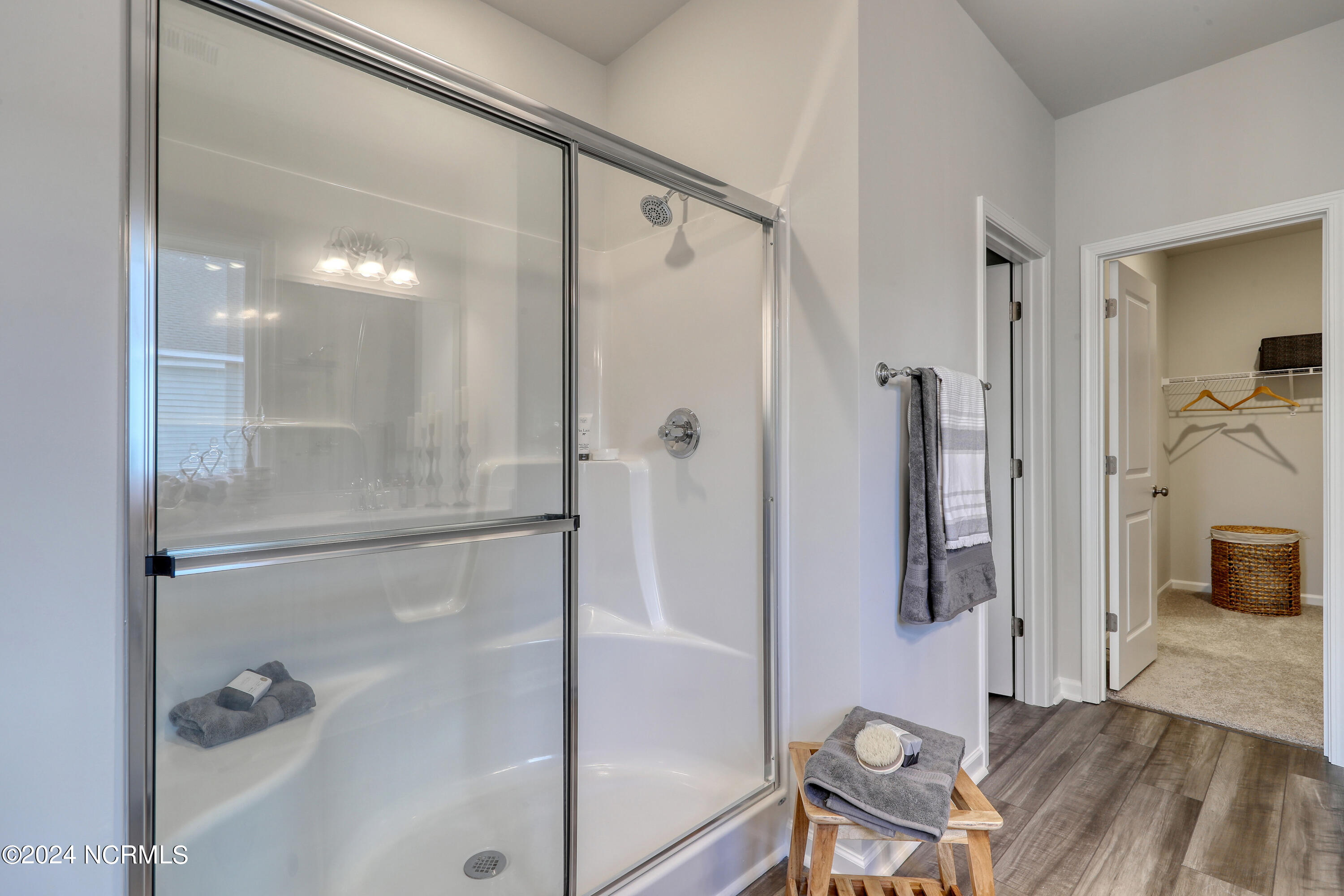 100549689 | Photo 11