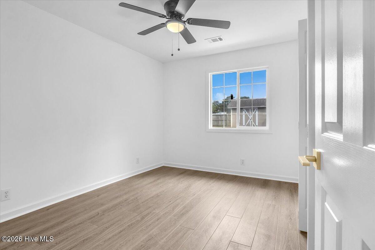 100564620 | Photo 31