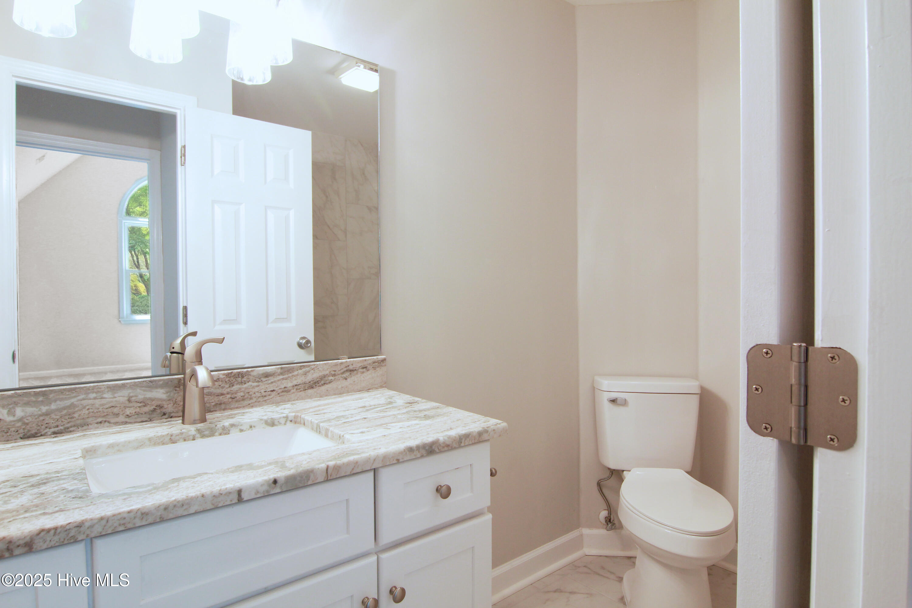 100517489 | Photo 25