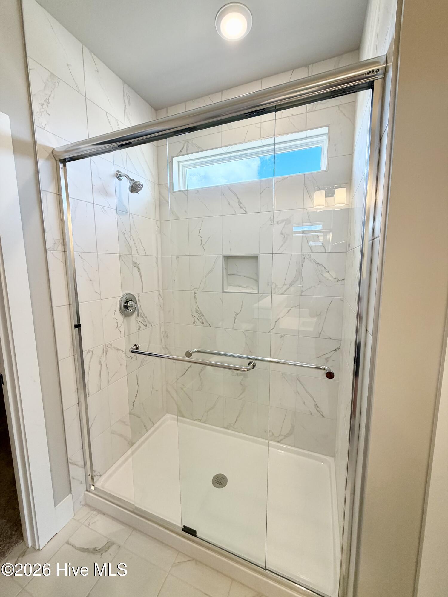 100547576 | Photo 12