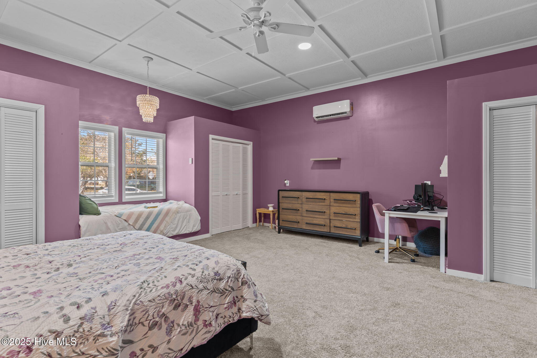 100540353 | Photo 22