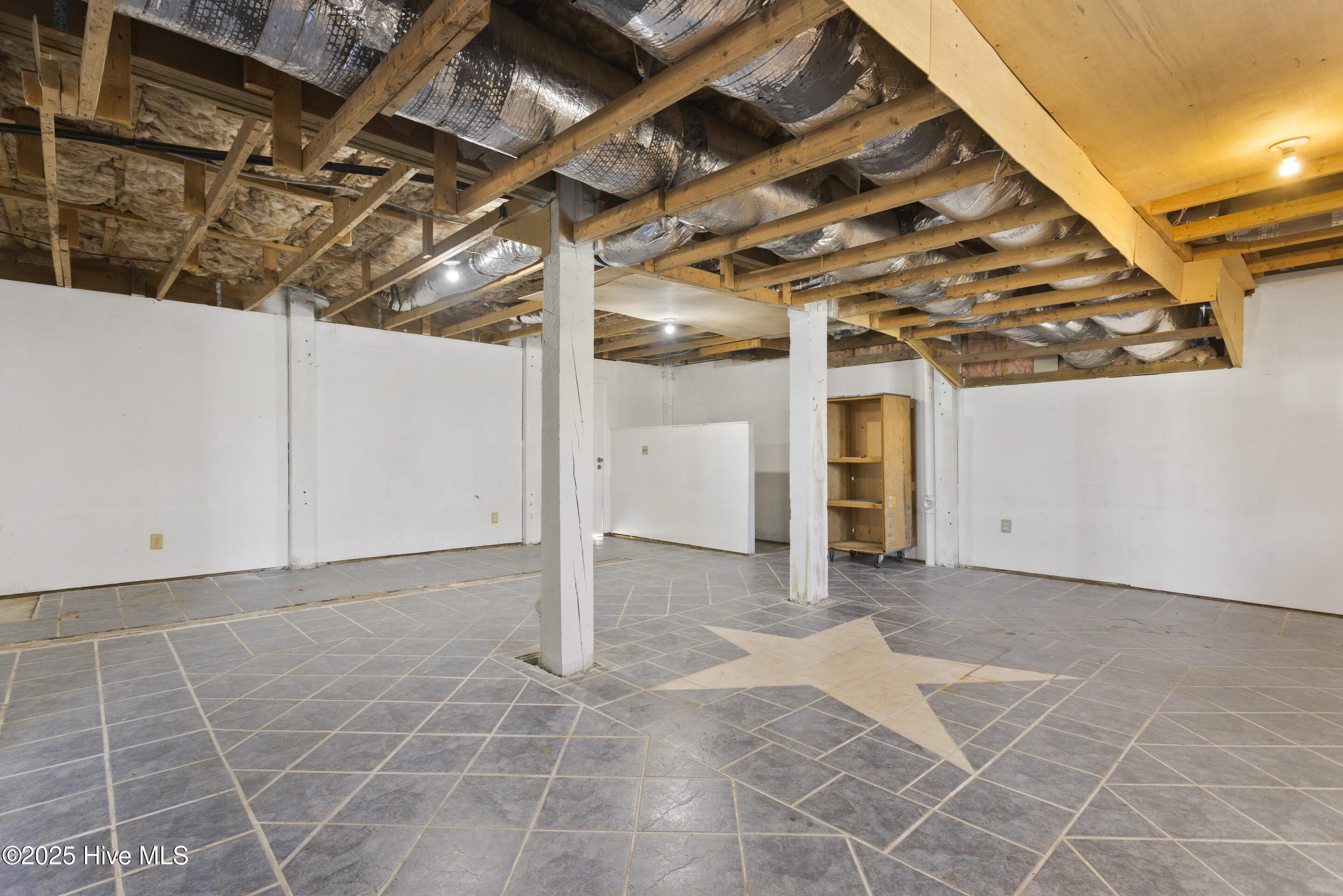 100548338 | Photo 42