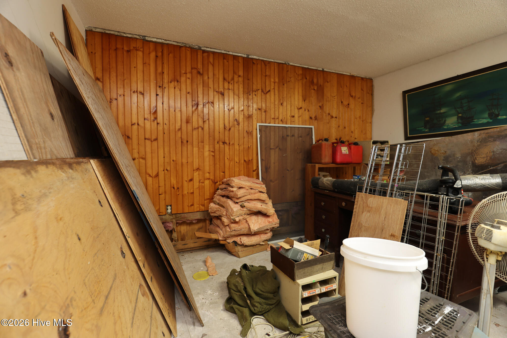 100550482 | Photo 54