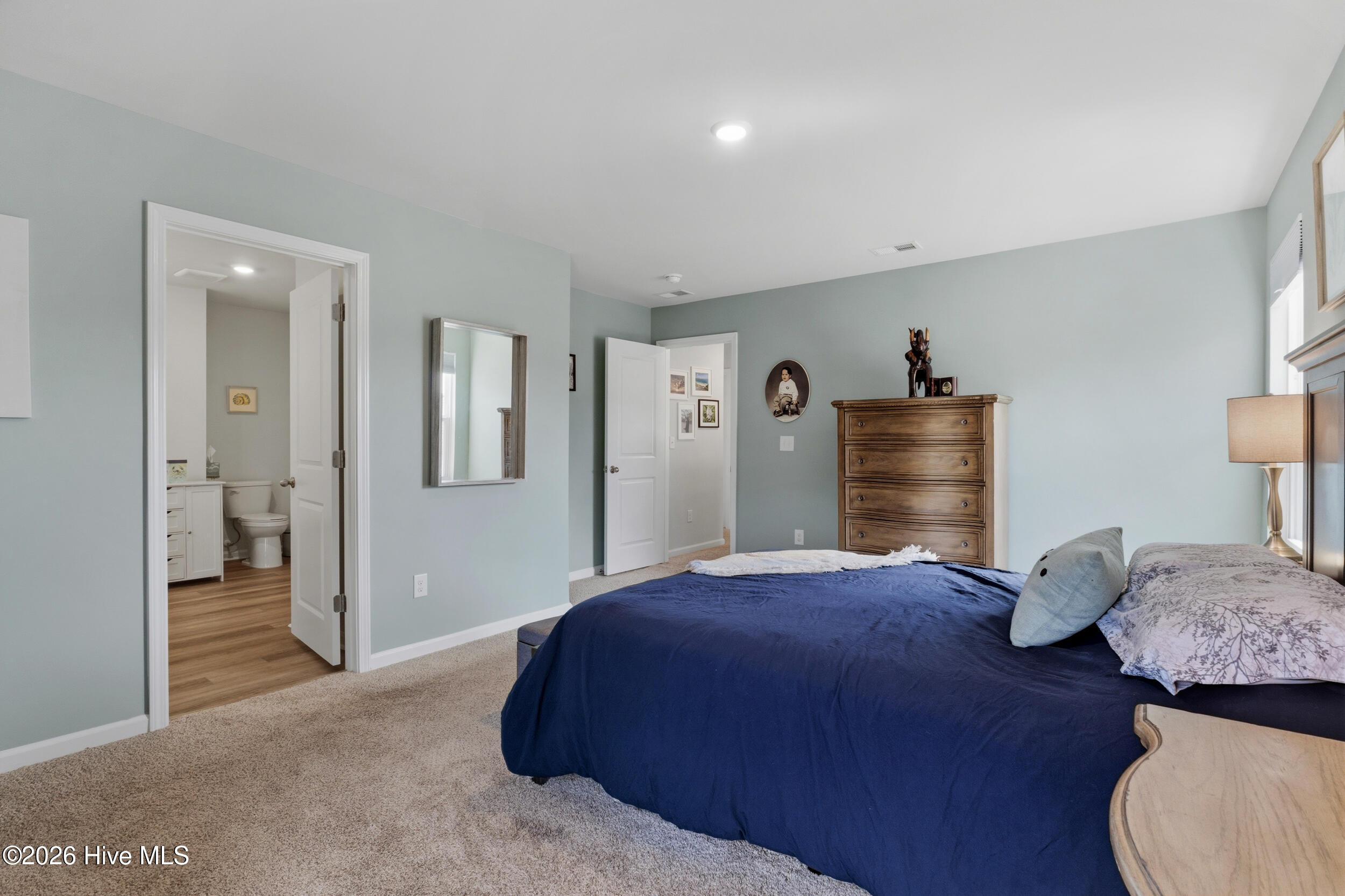 100558128 | Photo 19