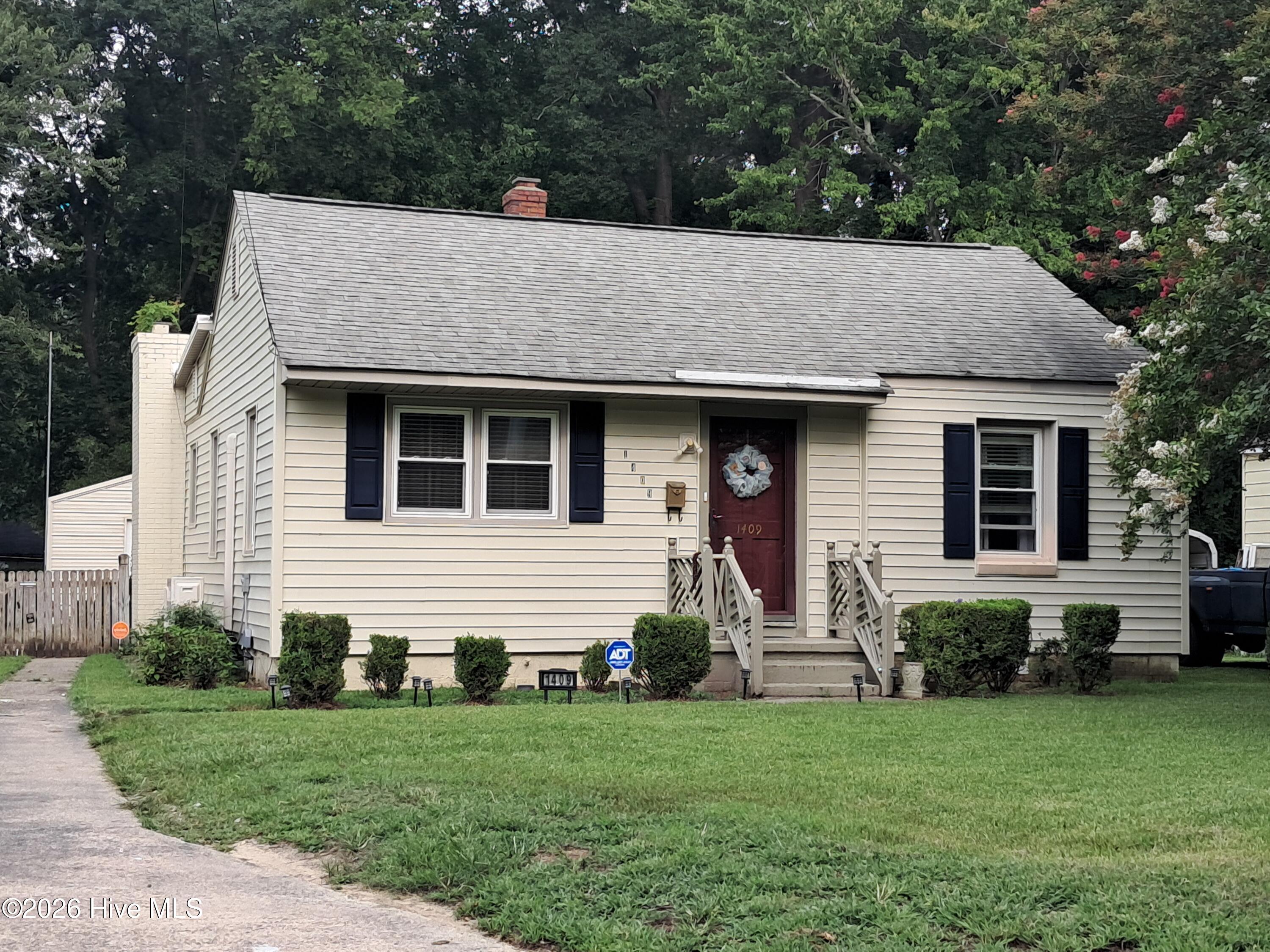 Exterior photo of 1409 Rhem Street, Kinston, NC 28501. MLS: 100592782