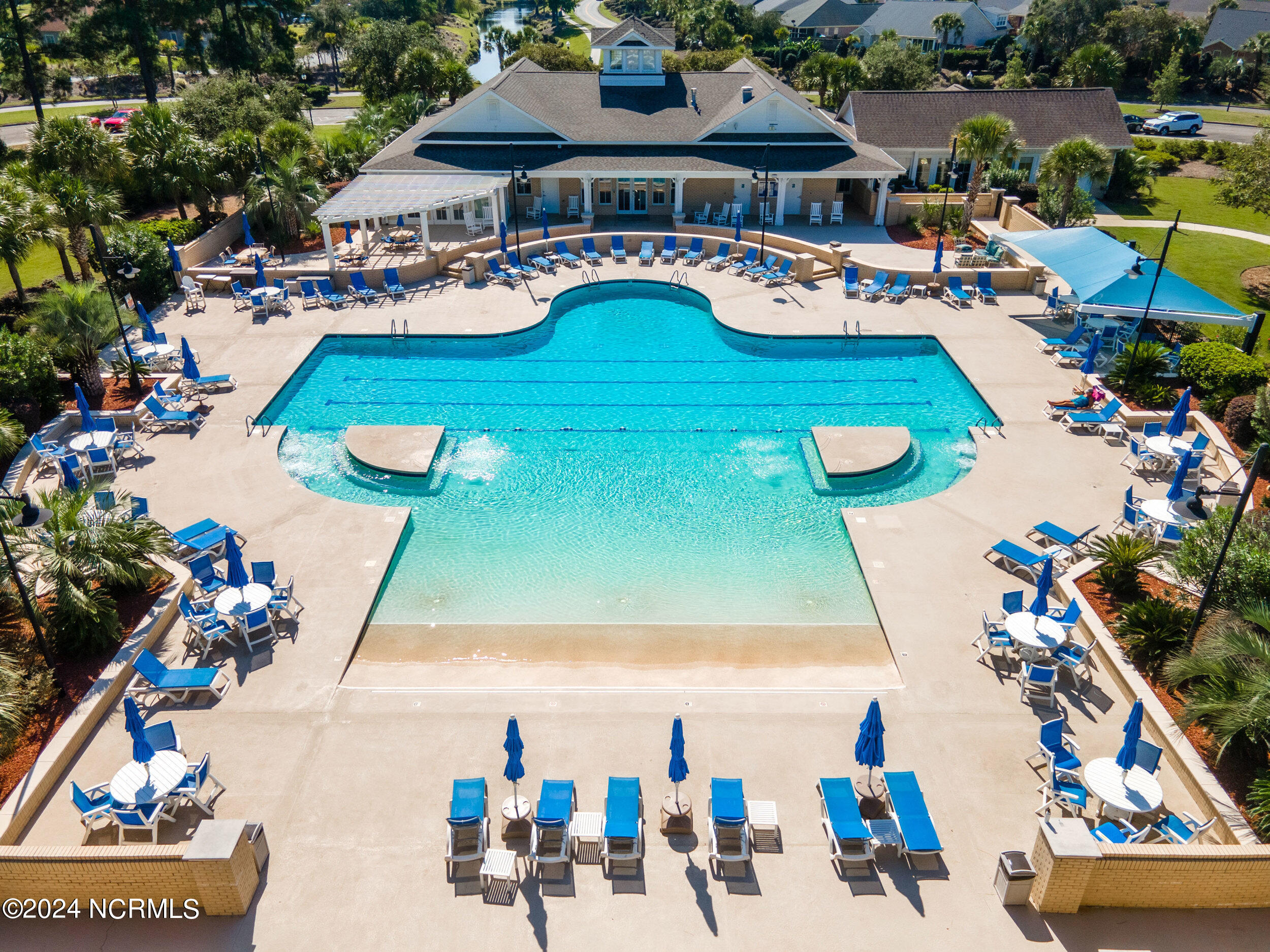 100564899 | Photo 42