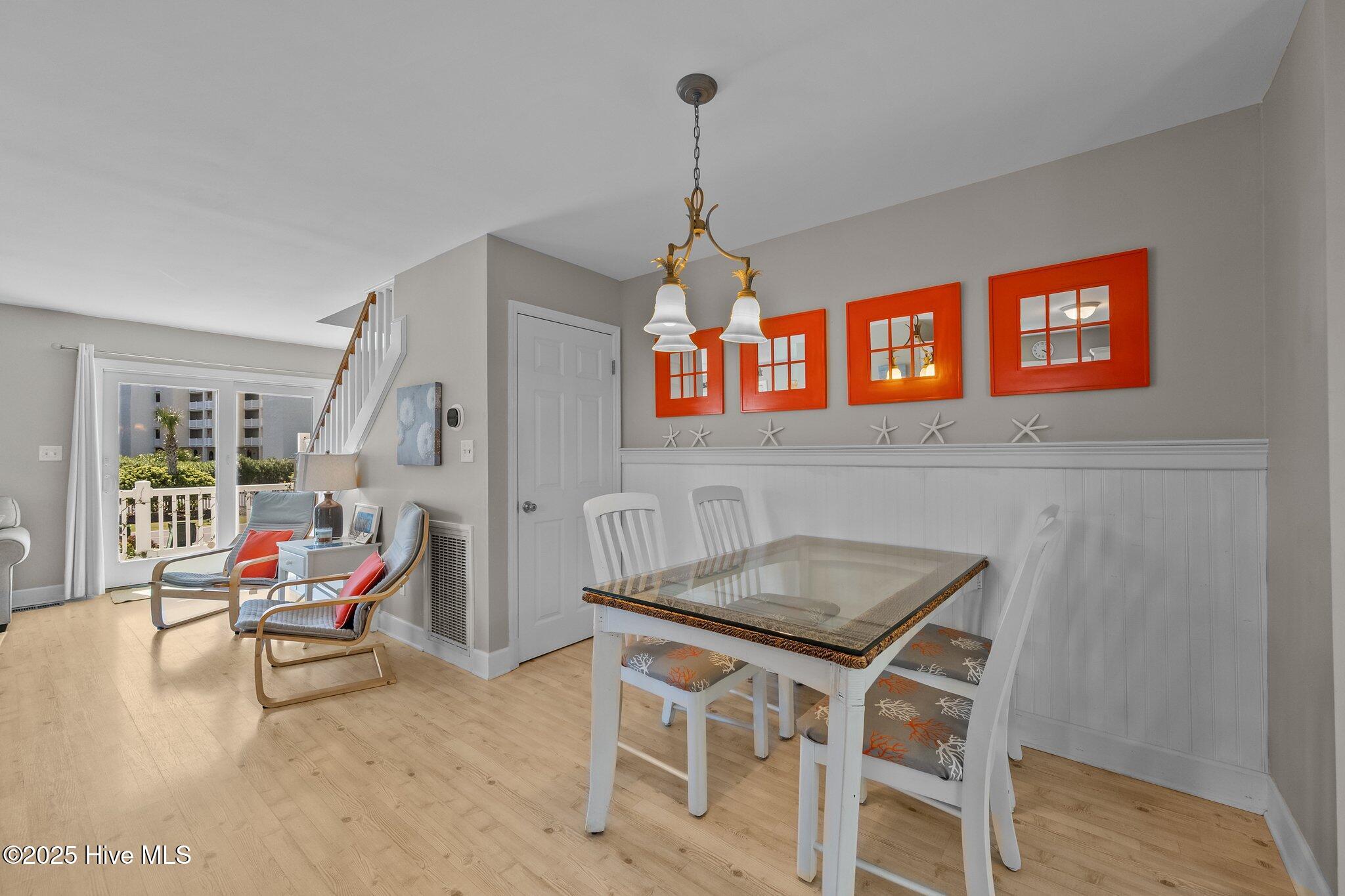 100497949 | Photo 12