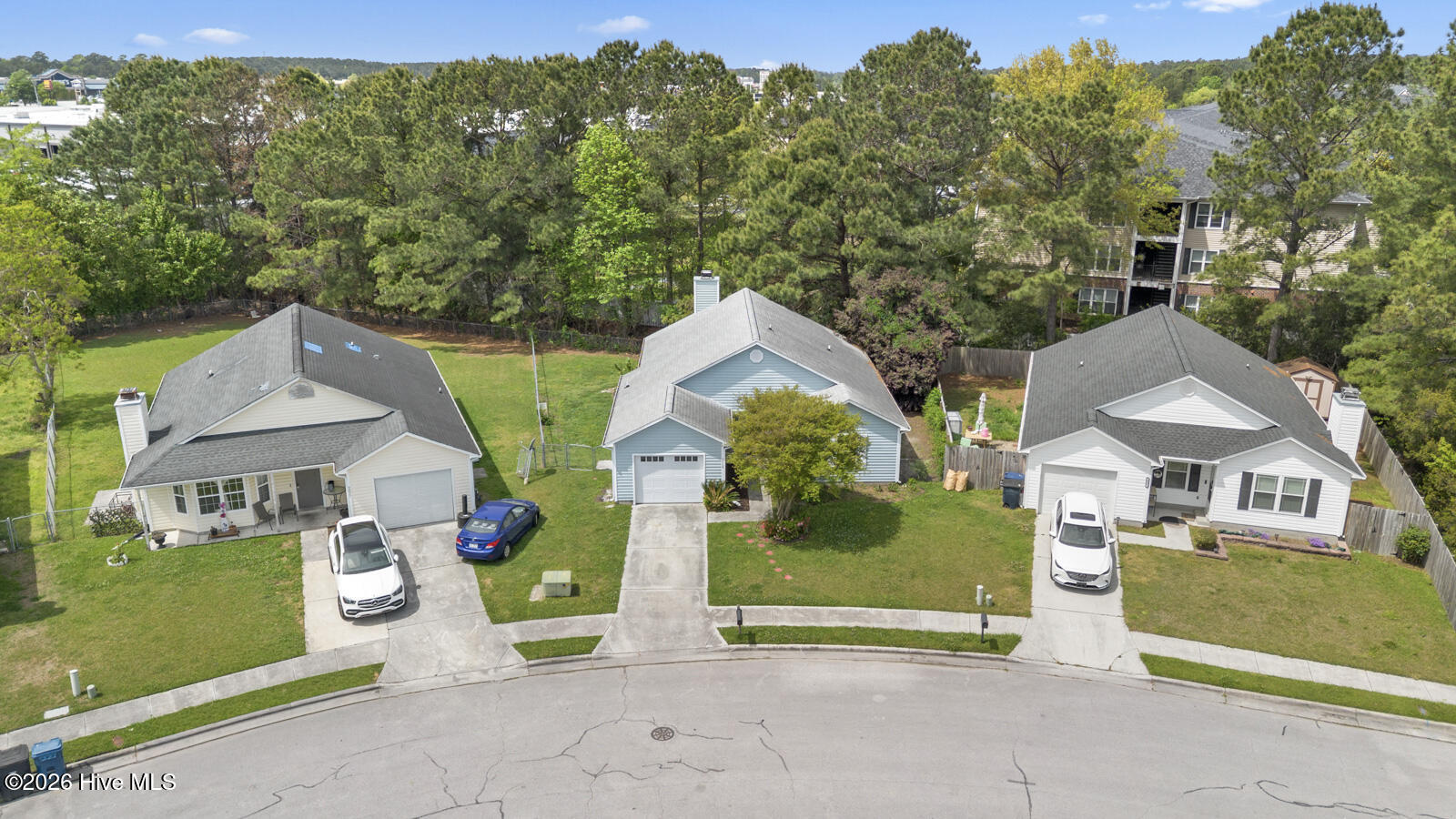 100565866 | Photo 38