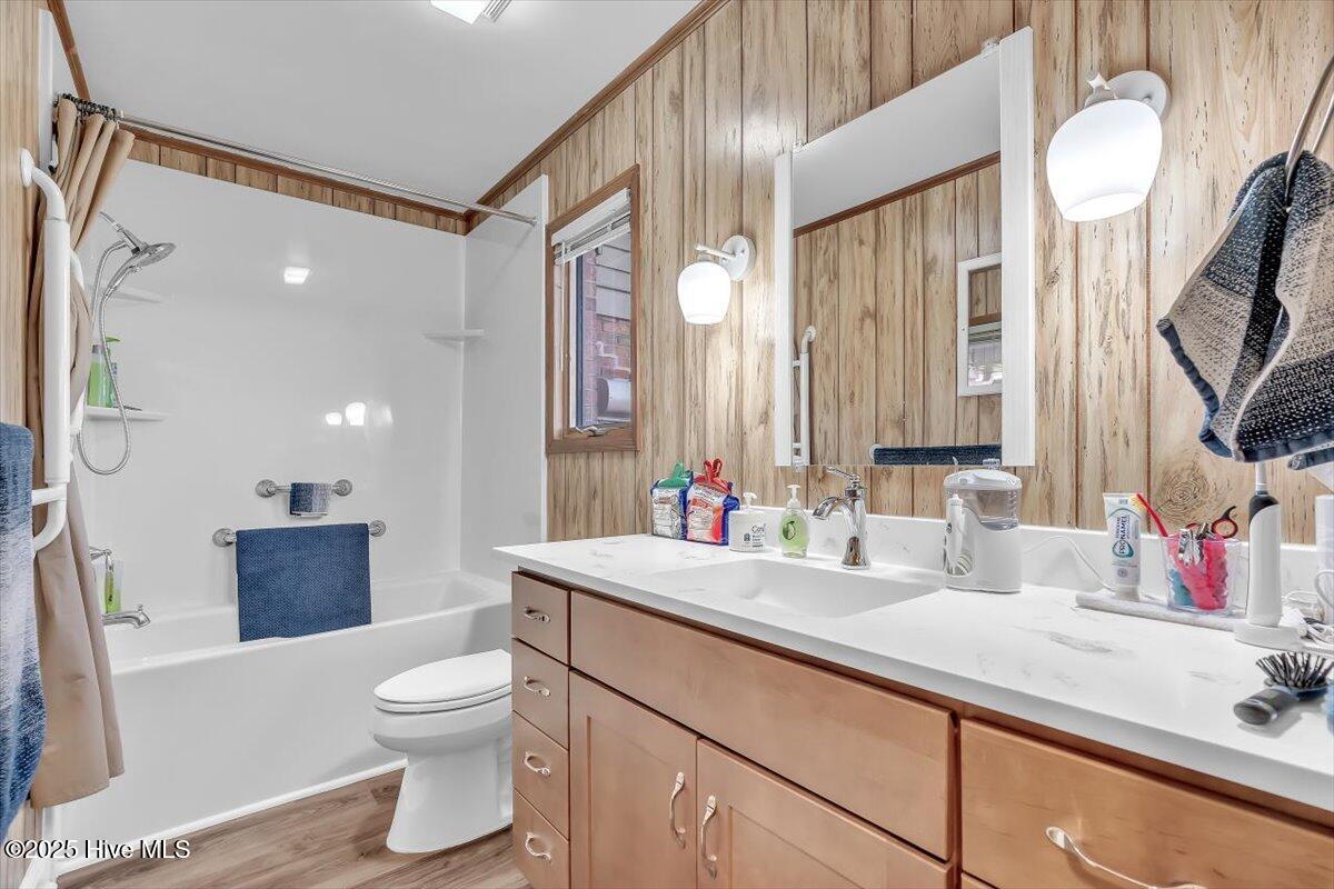 100546350 | Photo 39